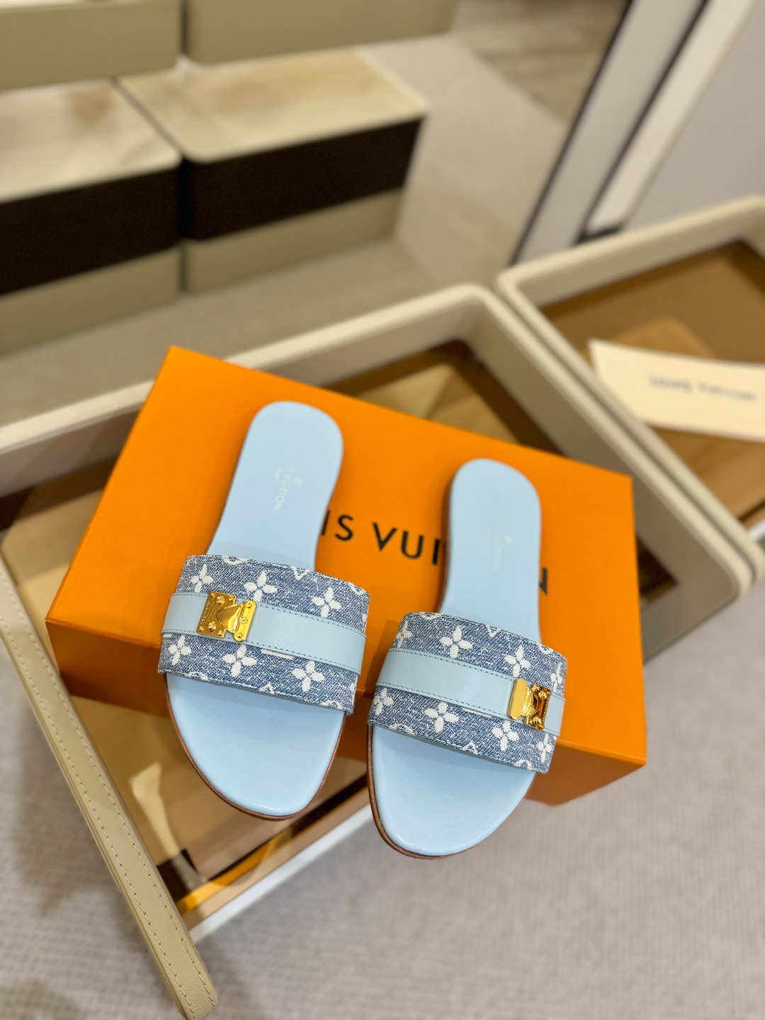 루*비통 클래식 플랫 슬리퍼