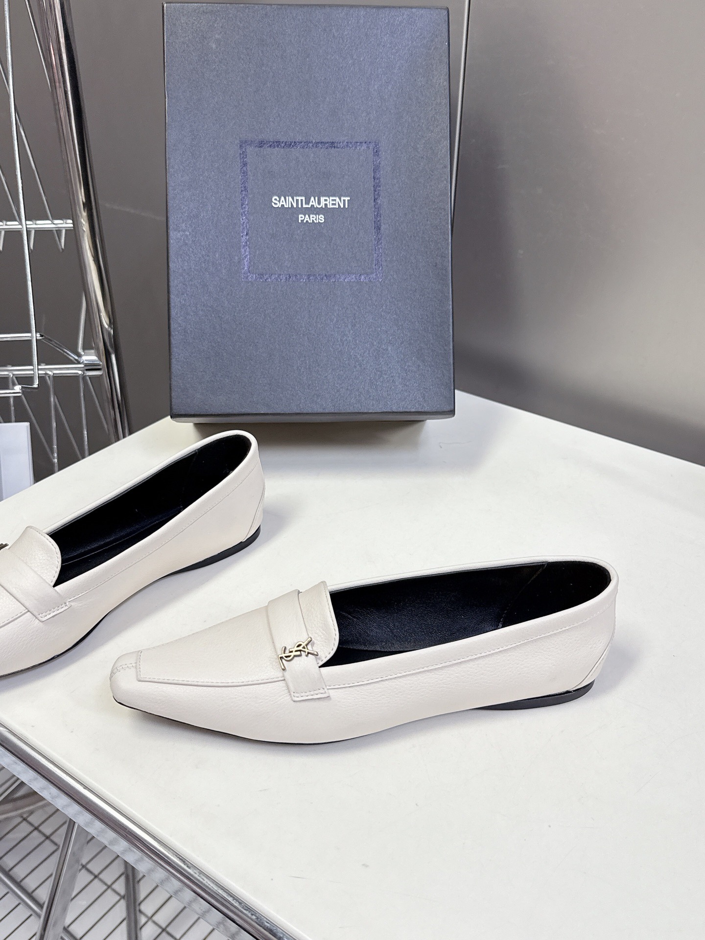 입*로랑 클래식한 슈즈 단화