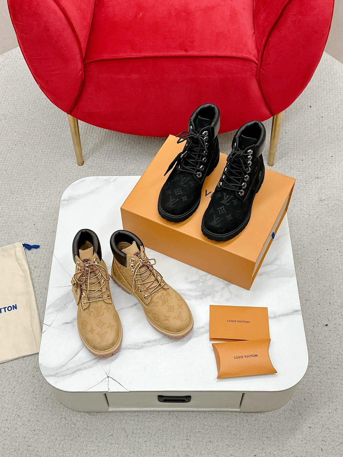 루*비통 신상 남녀공용 부츠
