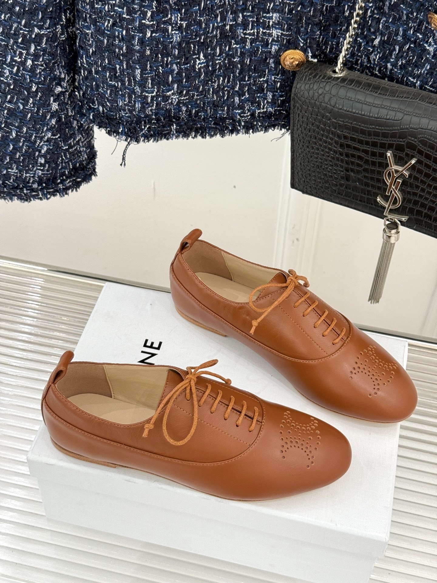 셀*느 25WF 신상 스니커즈