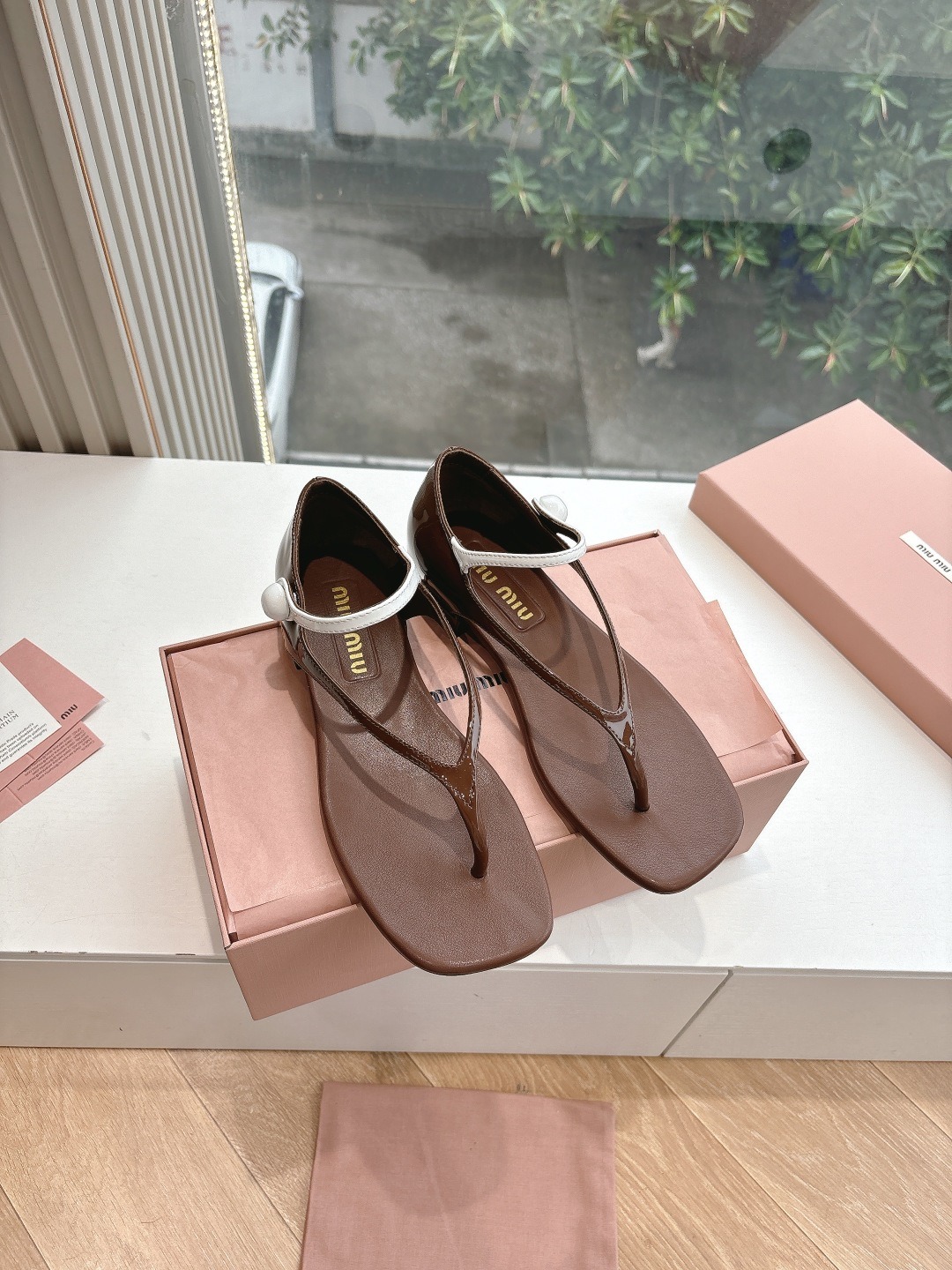 미*미우 2025 샌들 조리