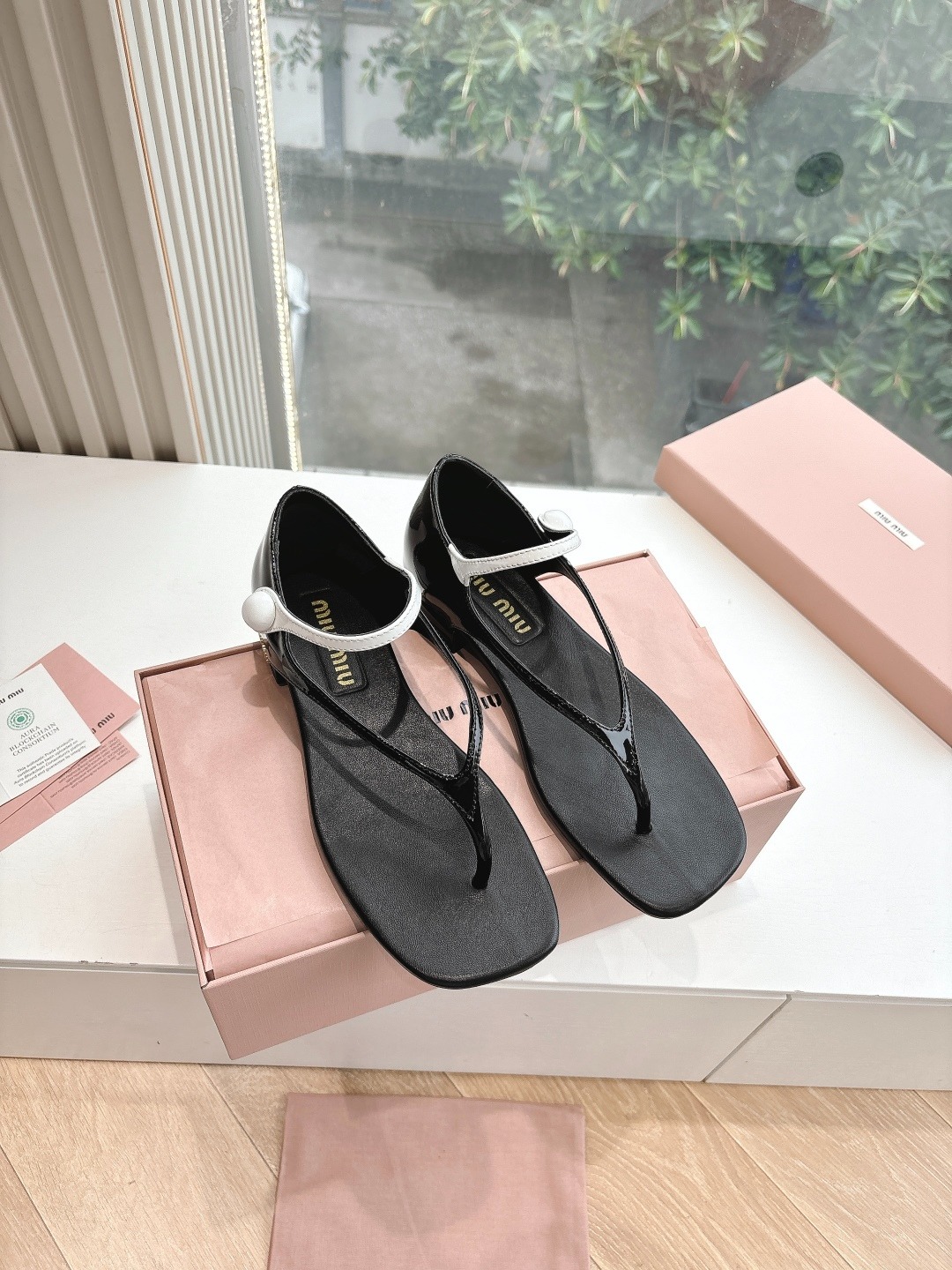 미*미우 2025 샌들 조리