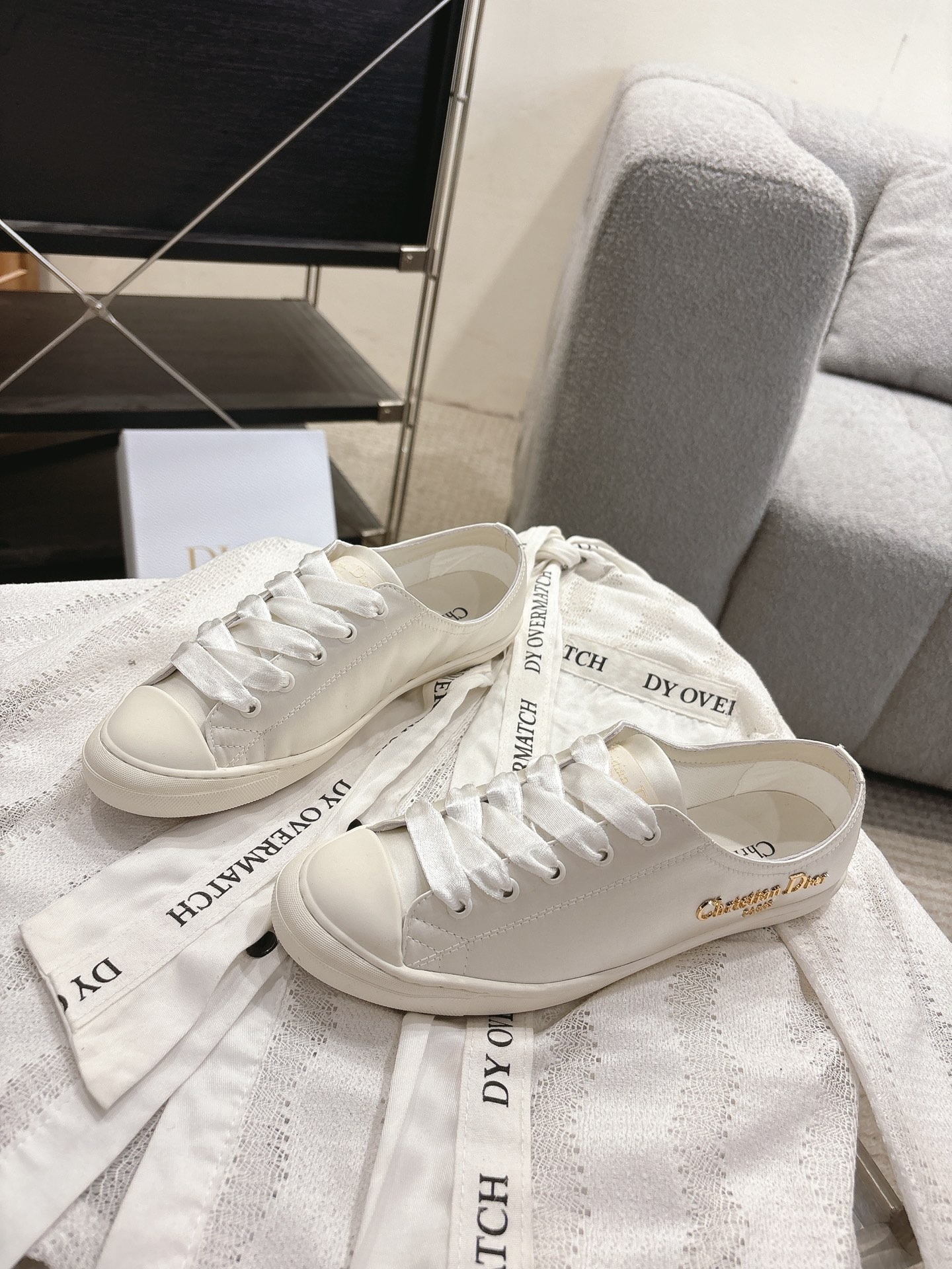 디* 25ss 신상 새틴화 스니커즈