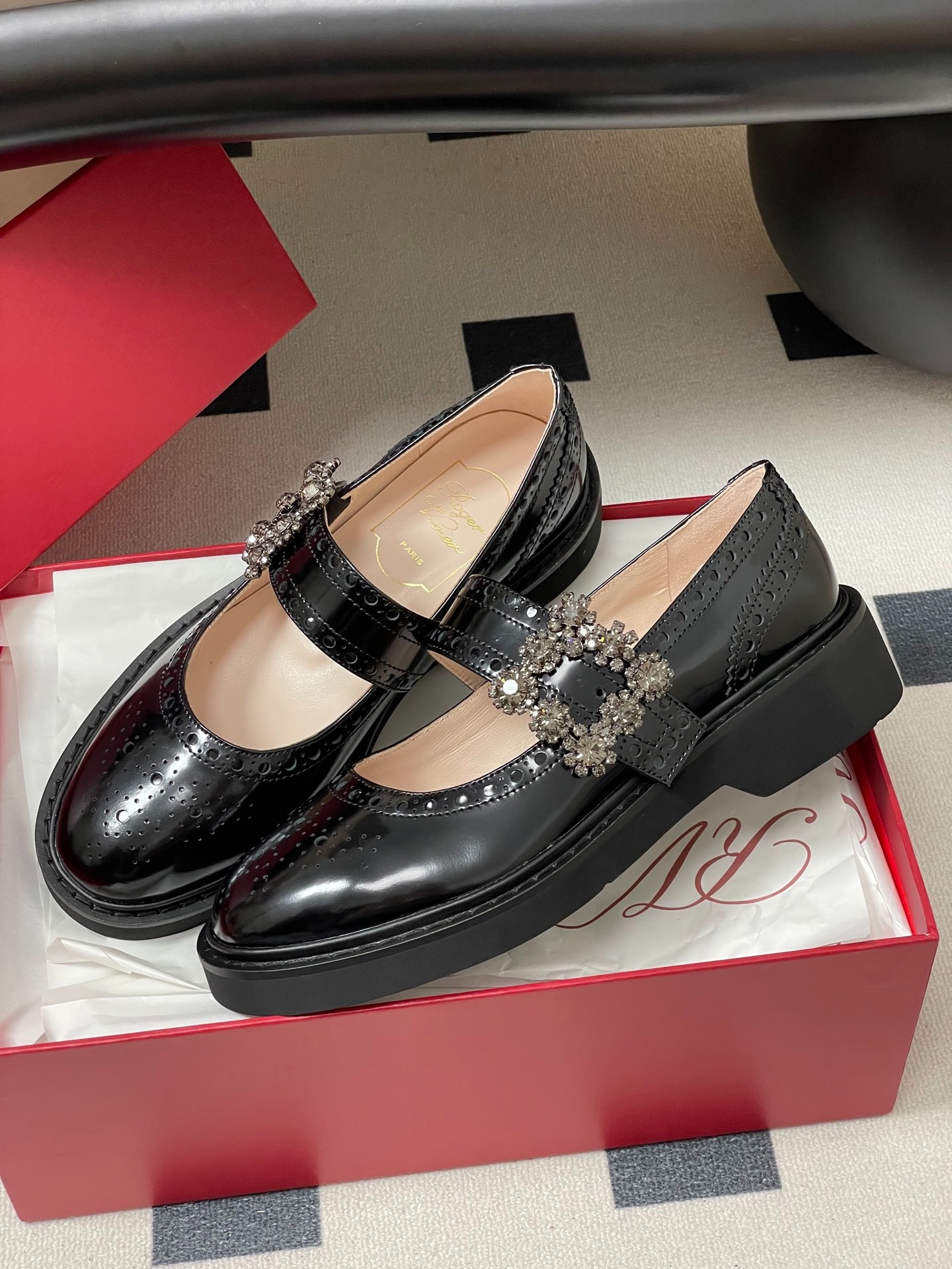 로*비비에 25년 신상 큐빅 메리제인 슈즈