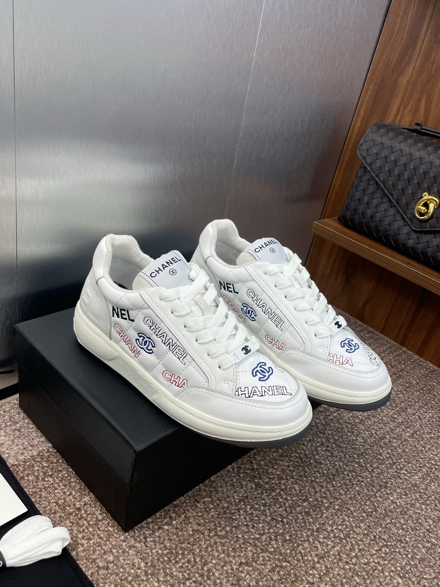 샤* 클래식 스트랩 캐주얼 여성화