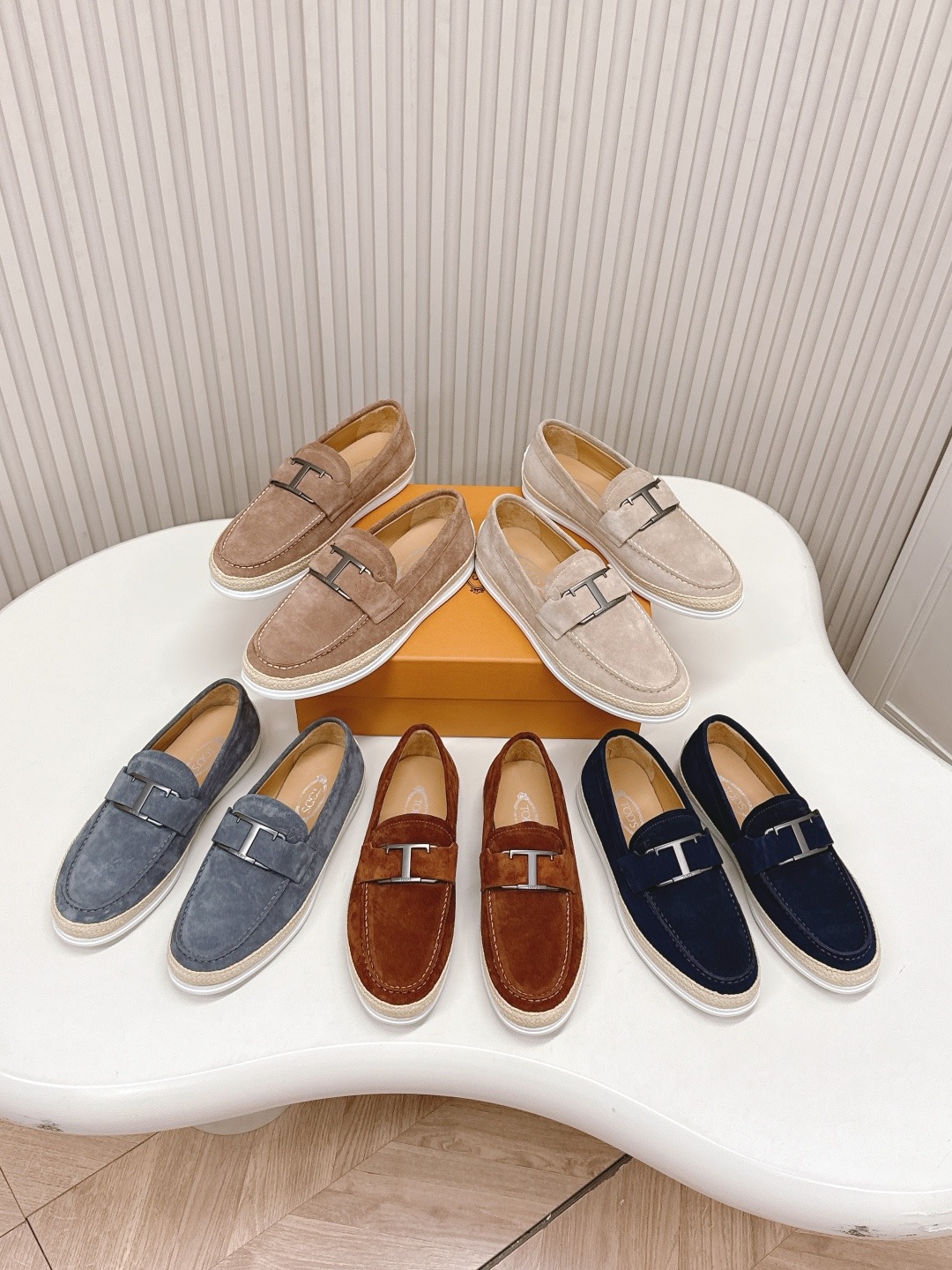 토* 신상 로퍼 스니커즈