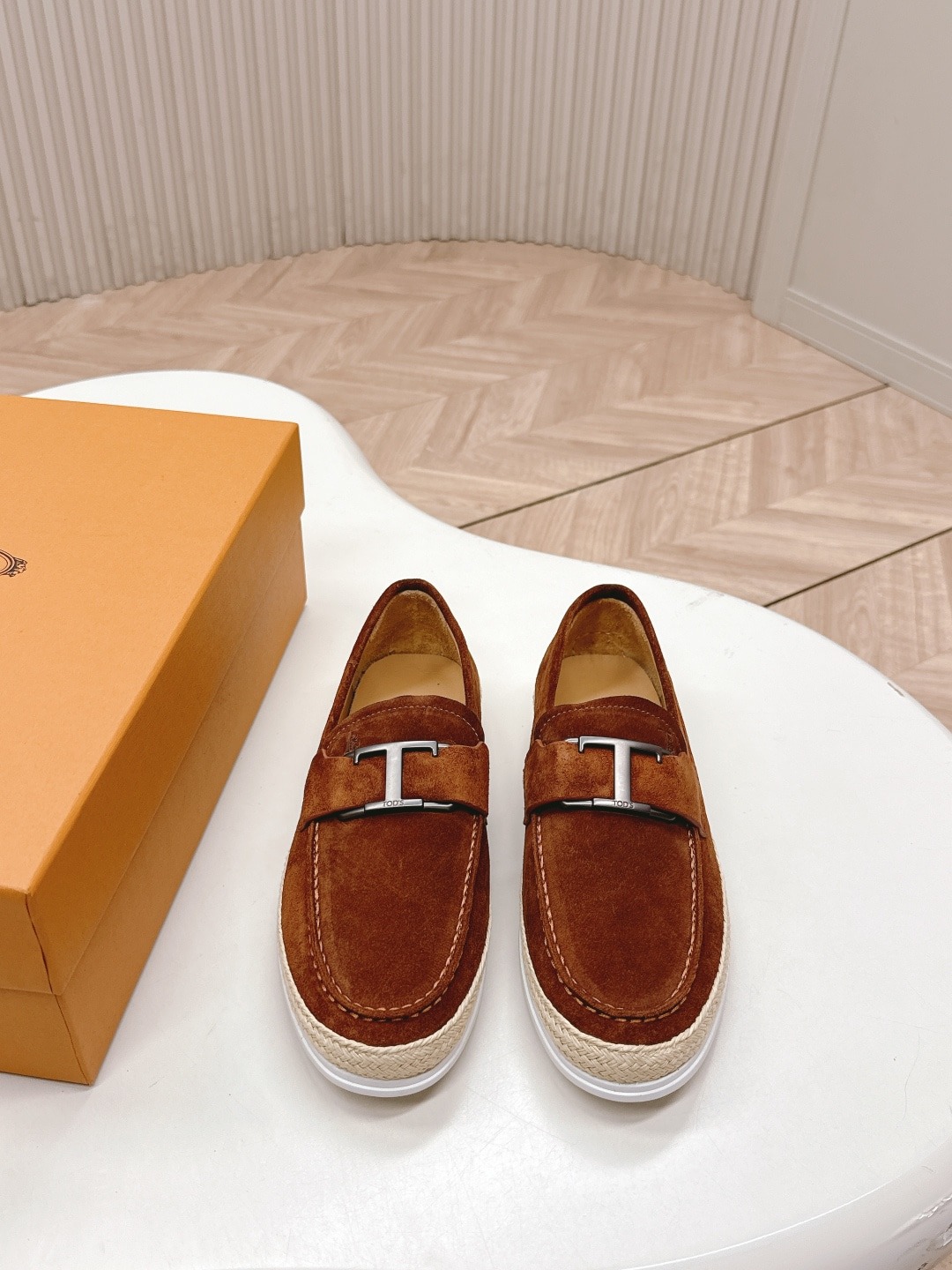 토* 신상 로퍼 스니커즈