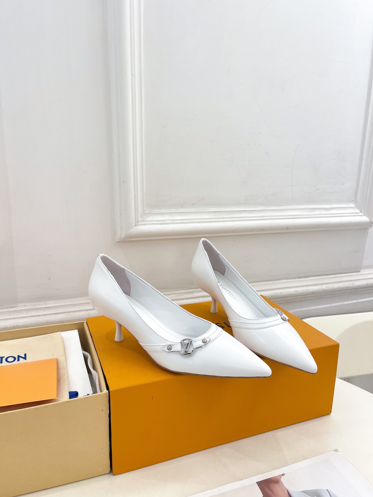 루*비통 25 뉴 프리미엄 키높이 단화 하드탑