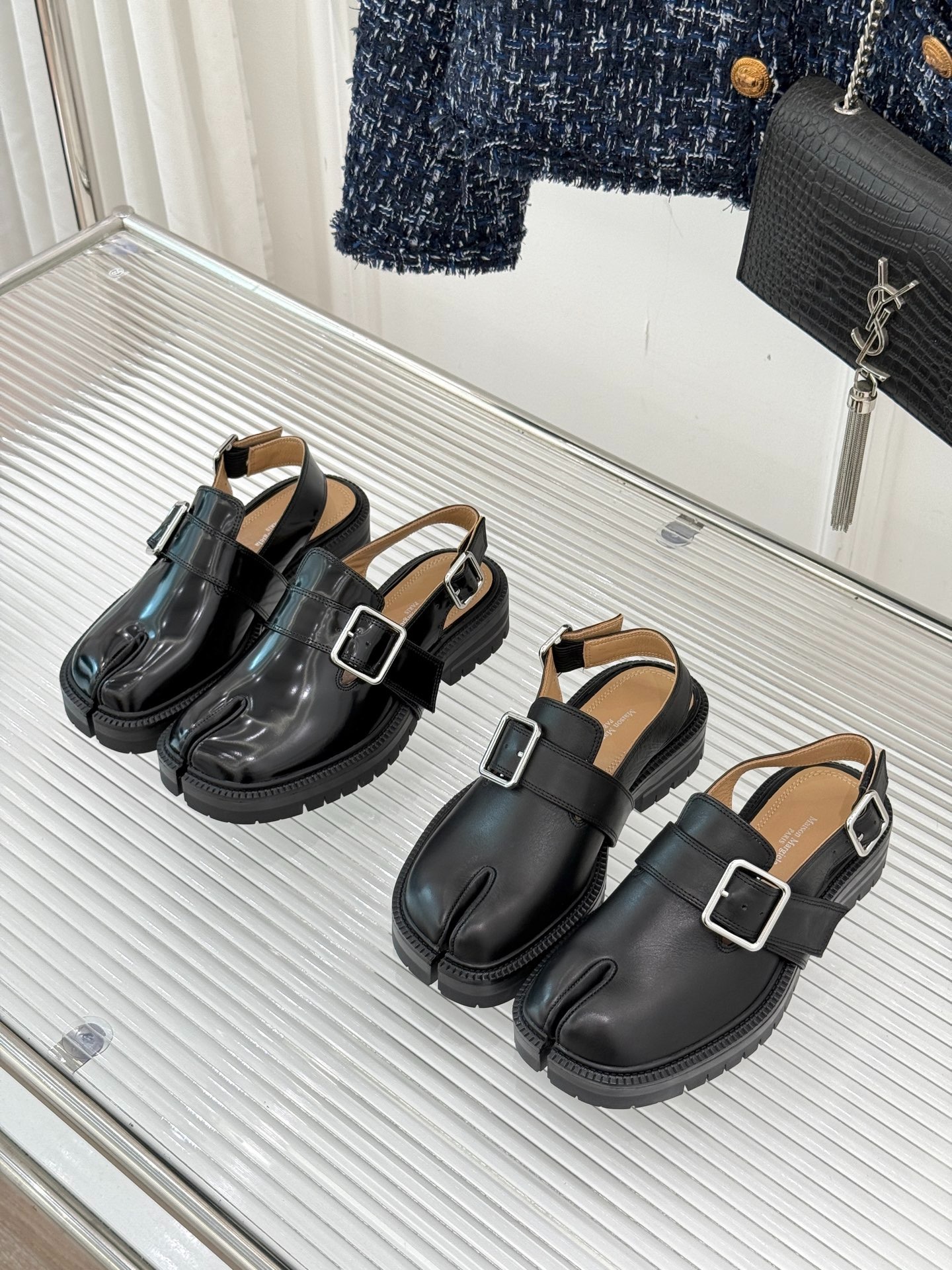 메*마르지엘라 앤티크 T스트랩 조리샌들