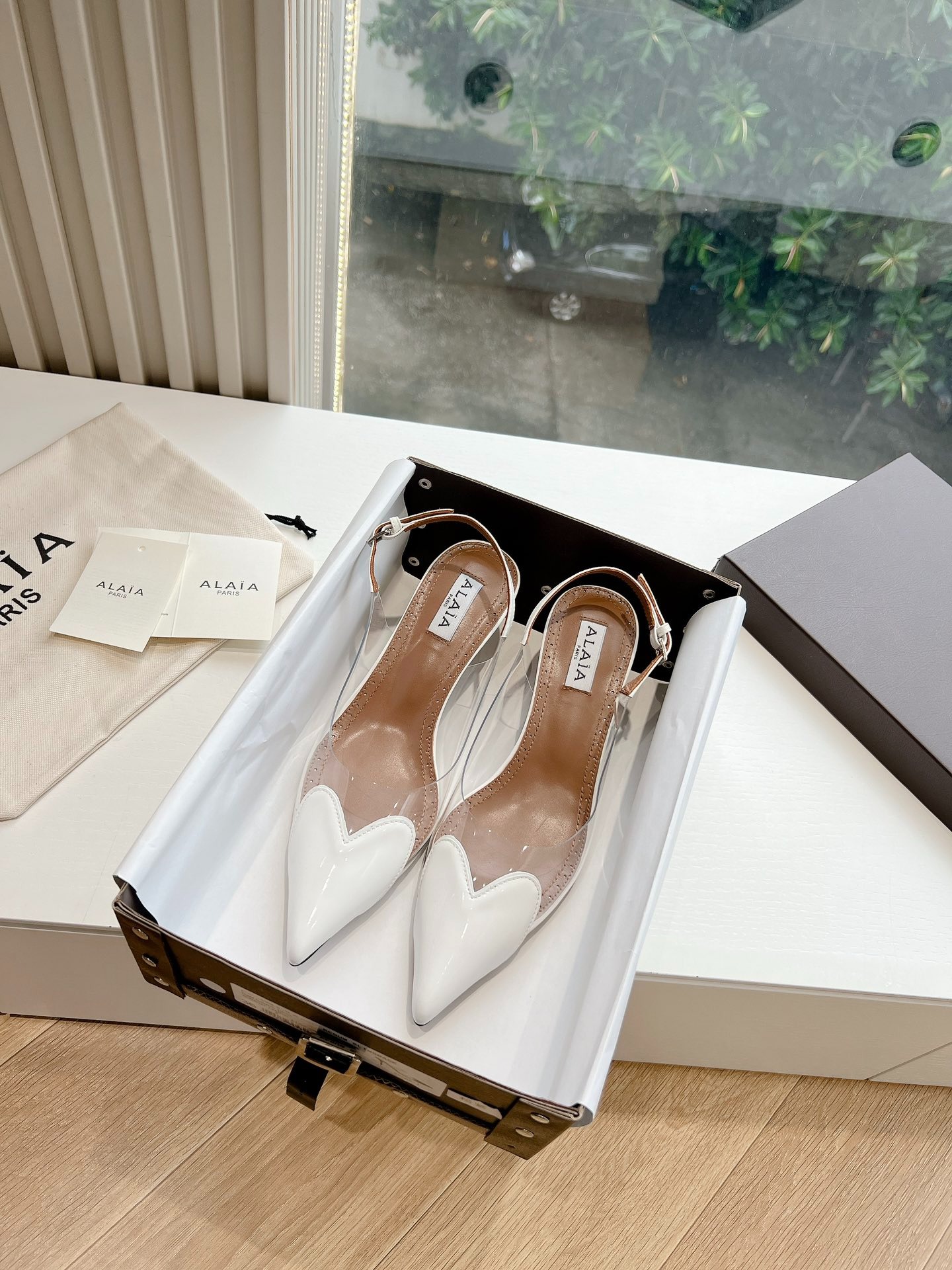 알*이아 슬링백 하트 뮬러 힐