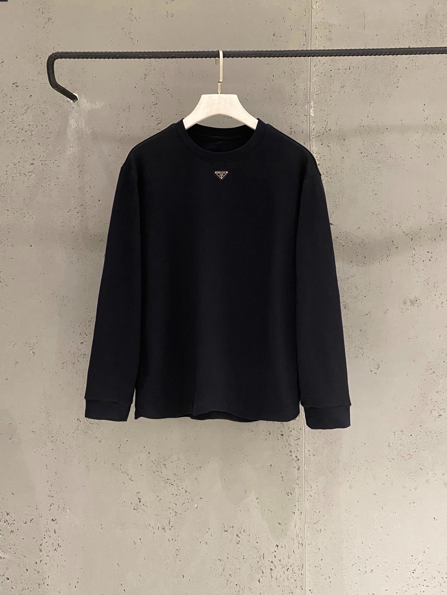 프*다 Milano 와펜로고 맨투맨 긴팔 티셔츠