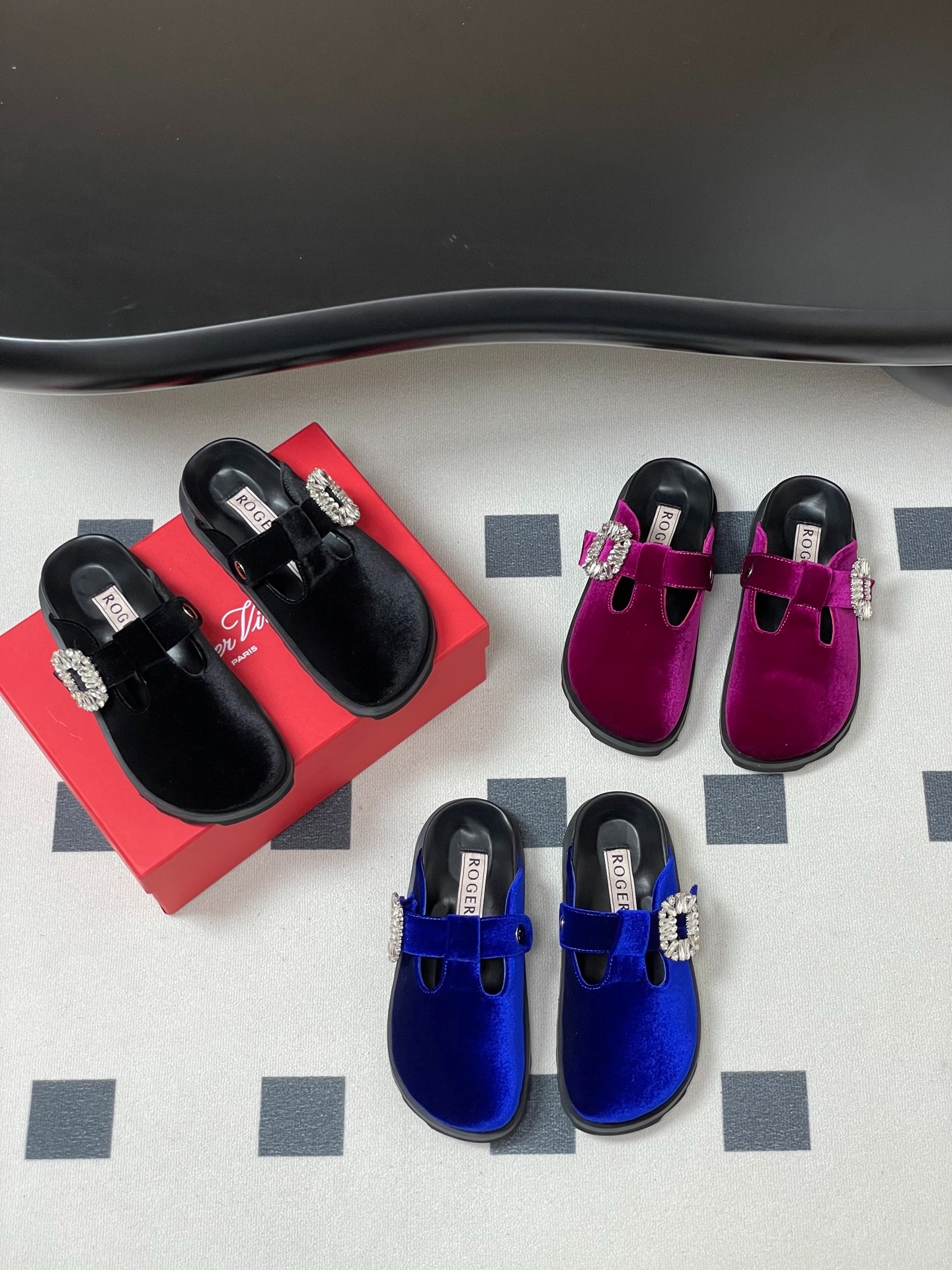 로*비비에 25ss 봄여름 신상 백 뮬러 슬립온