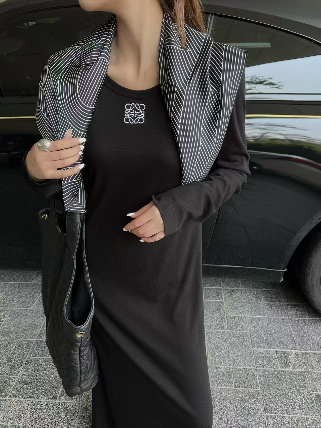 로*베 신상 긴팔 라운드 롱원피스