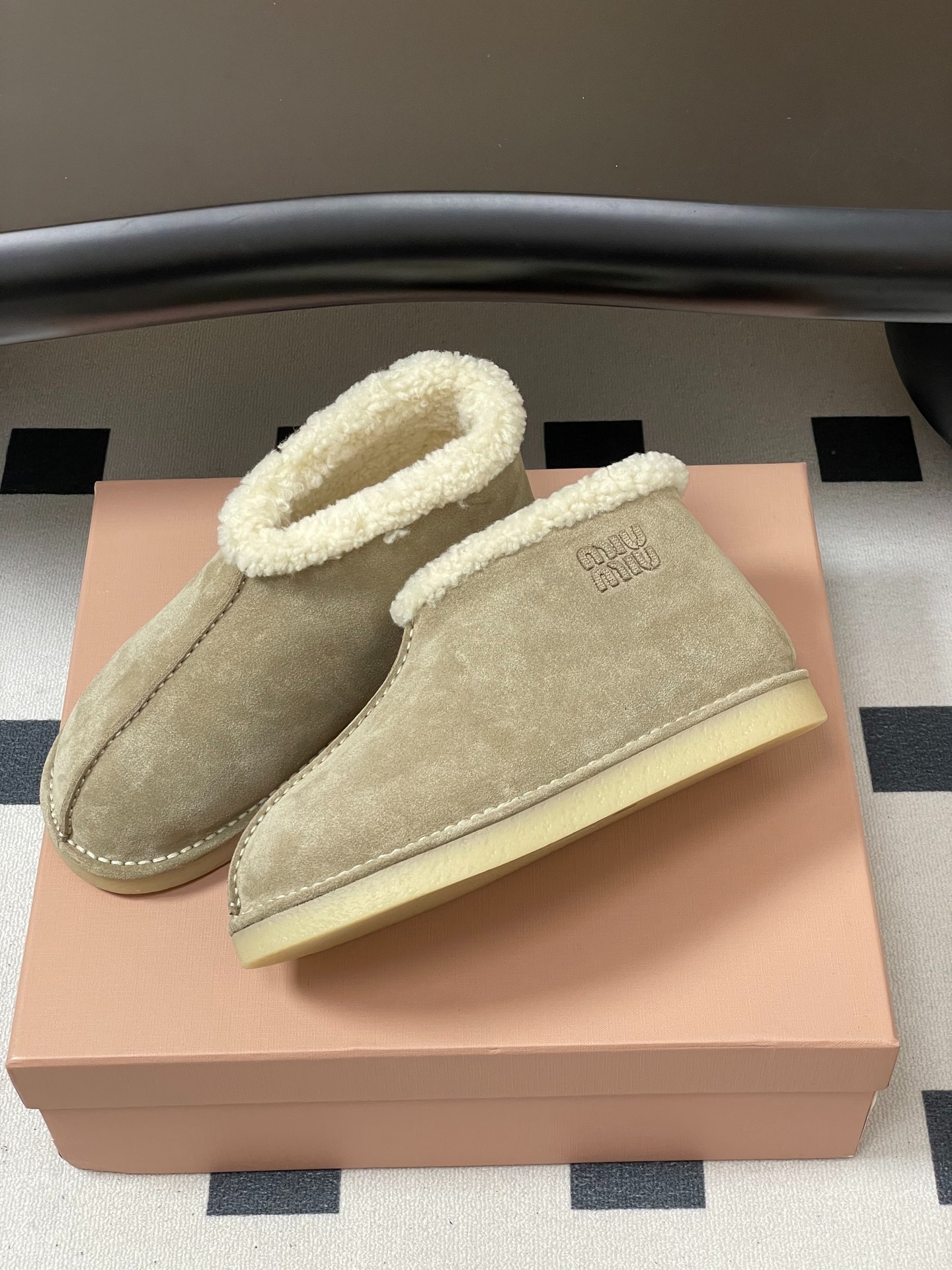 미*미* 신상 스웨이드 통굽 앵클부츠