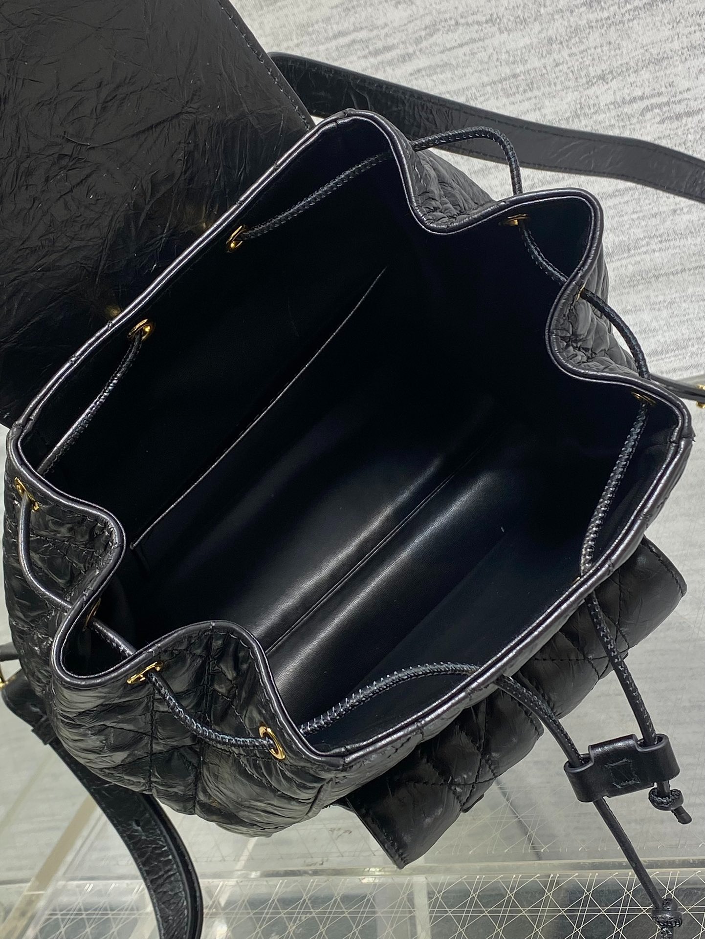 디올 카로 투포켓 백팩