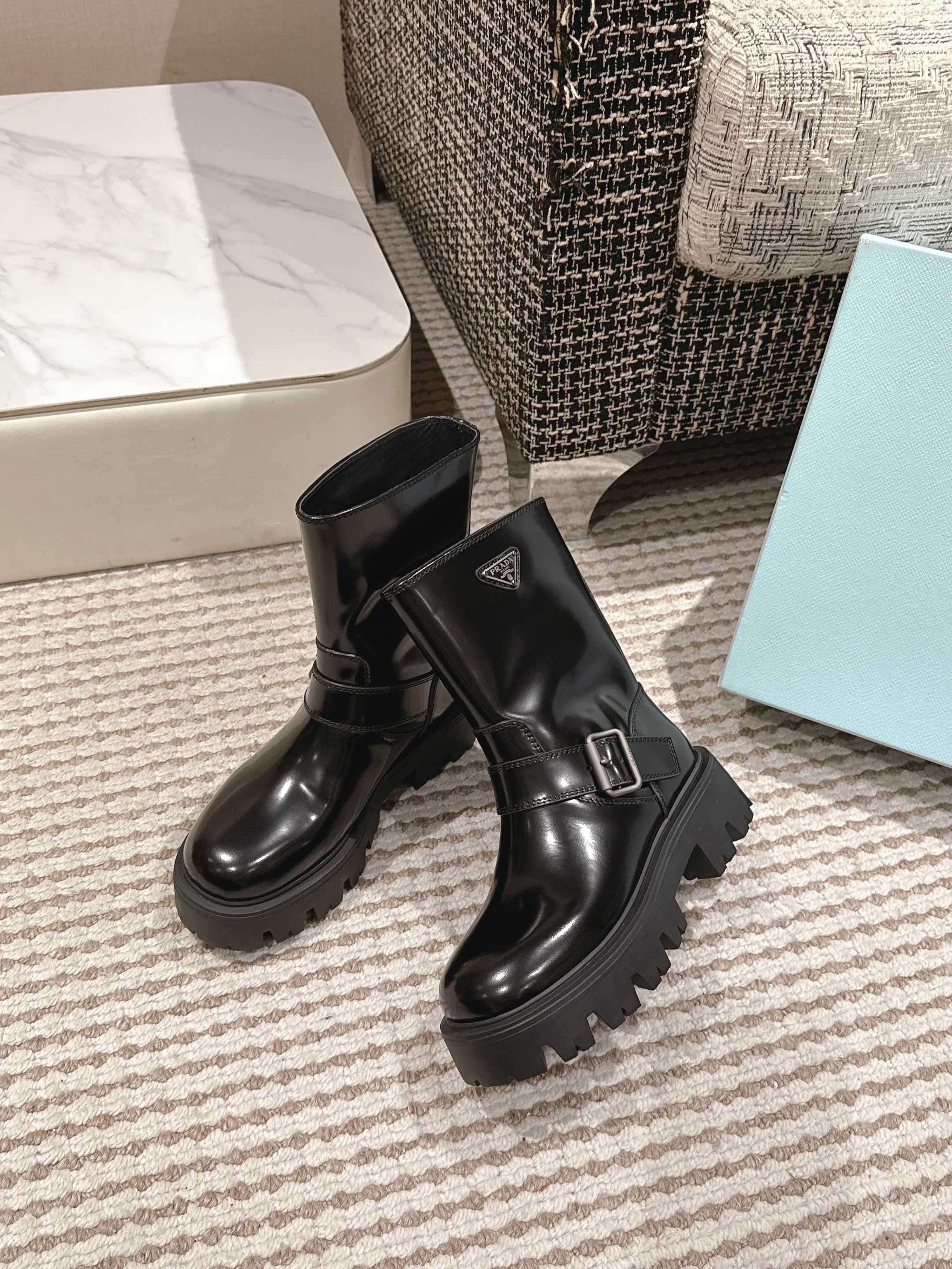 프*다 25 신상 클래식 통굽 앵클부츠