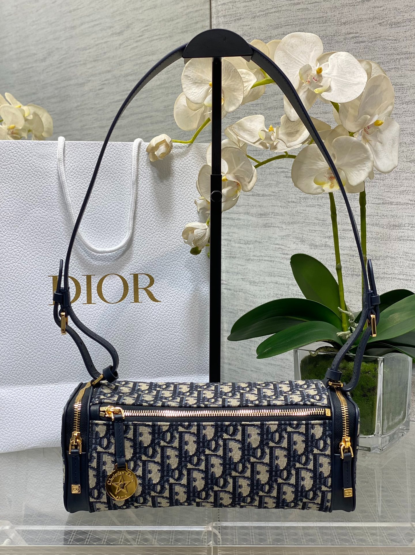 디올 오블리크 East-West 백