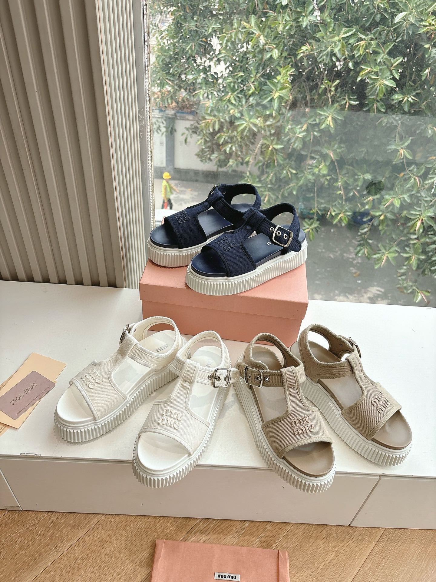 미*미우 신상 데님 플랫폼 샌들