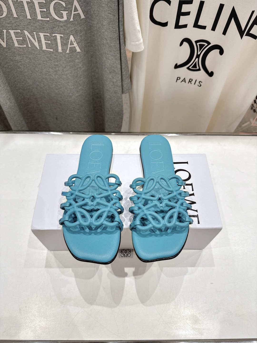 로*베 25ss 신상 빈티지 플랫 비치 슬리퍼