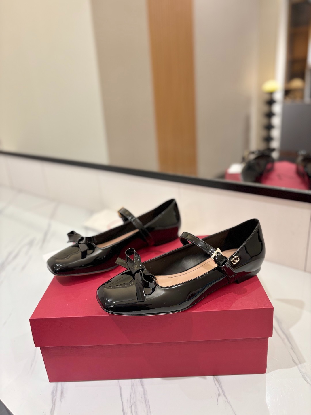 발*티노 25ss 신상 리본 메리제인 플랫슈즈