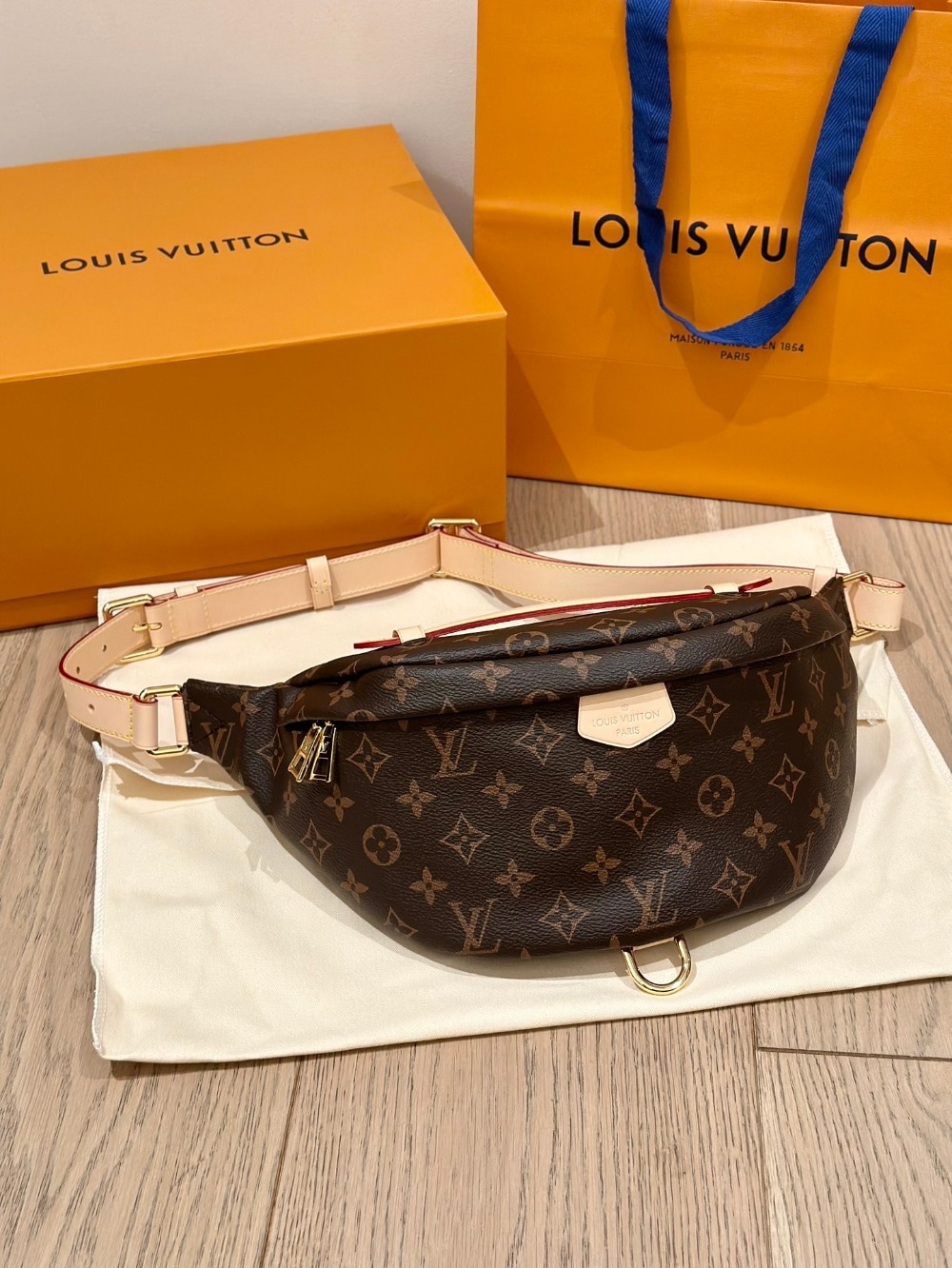 루이비* 모노그램 범백 힙색 M43644 