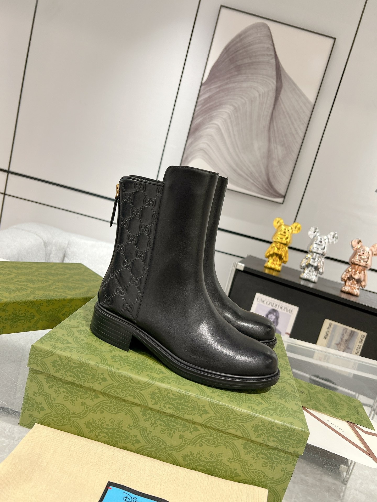 구* 클래식 소가죽 엠보싱 부츠