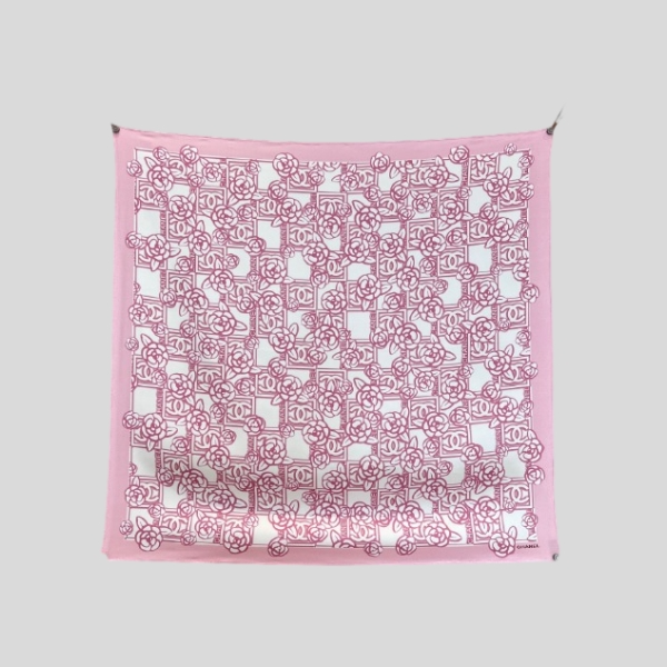 샤넬 K 카멜리아 드리미 실크 스카프 핑크