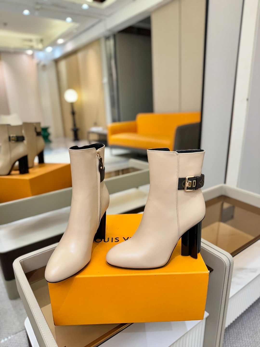 루*비통 베를린 오픈 토 앵클 부츠