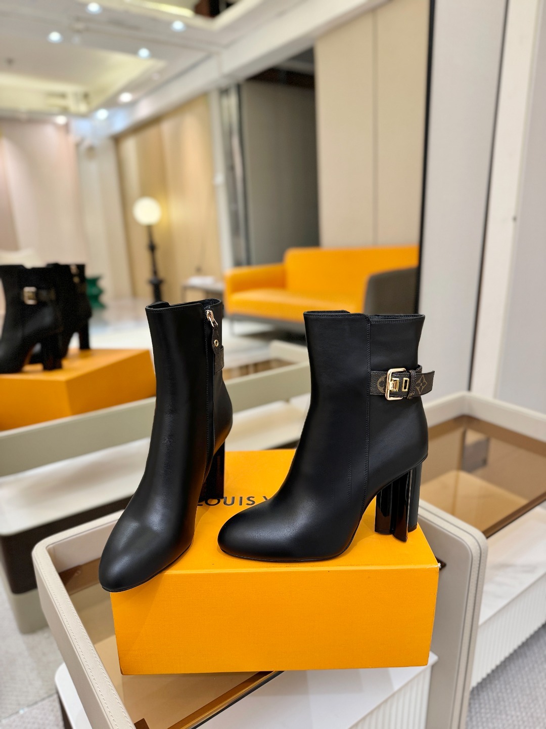 루*비통 베를린 오픈 토 앵클 부츠