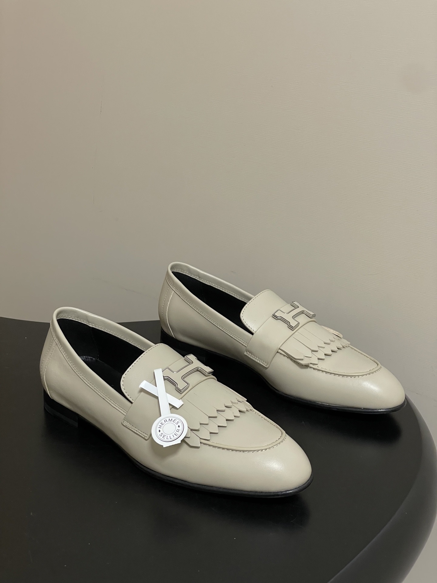 에*메스 로얄 태슬 로퍼