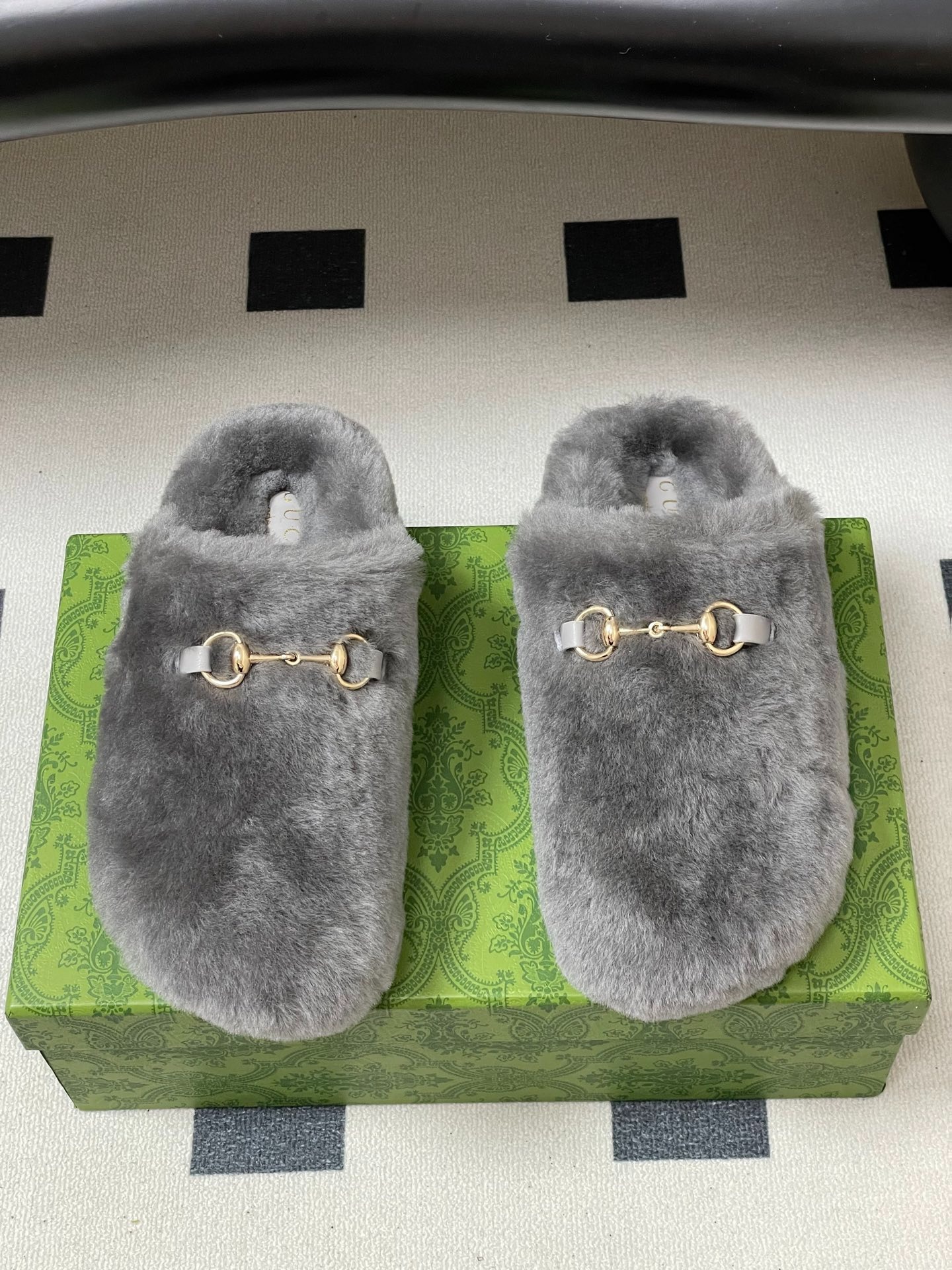 구* 신상 울 슬립온 세미슬리퍼