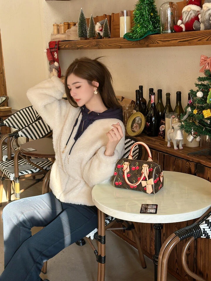 루*비통 푸들 후드 점퍼