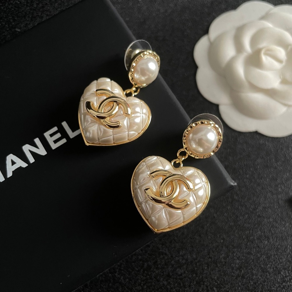샤* CC 로고 진주 하트 귀걸이 이어링 