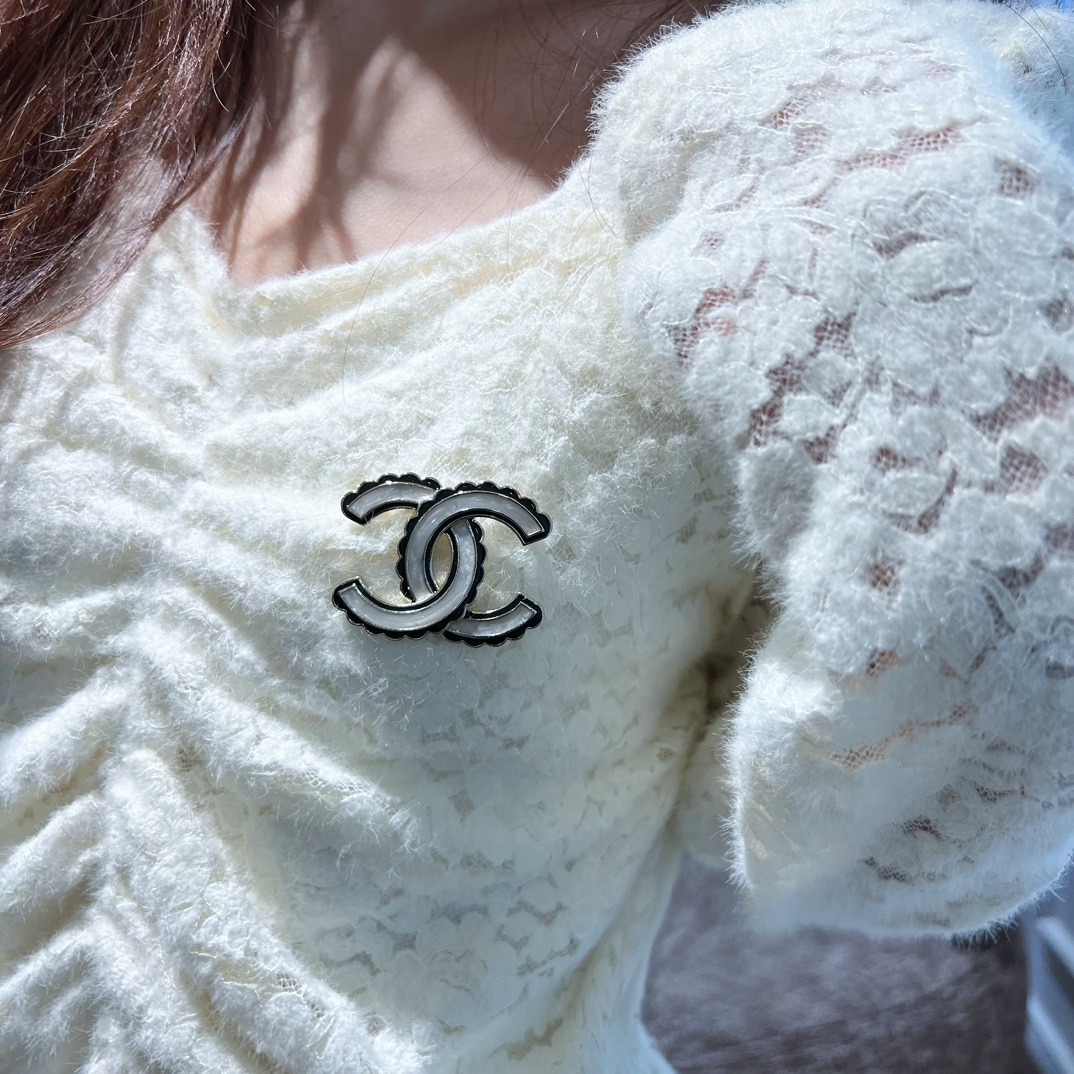 샤*넬 더블c 브로치