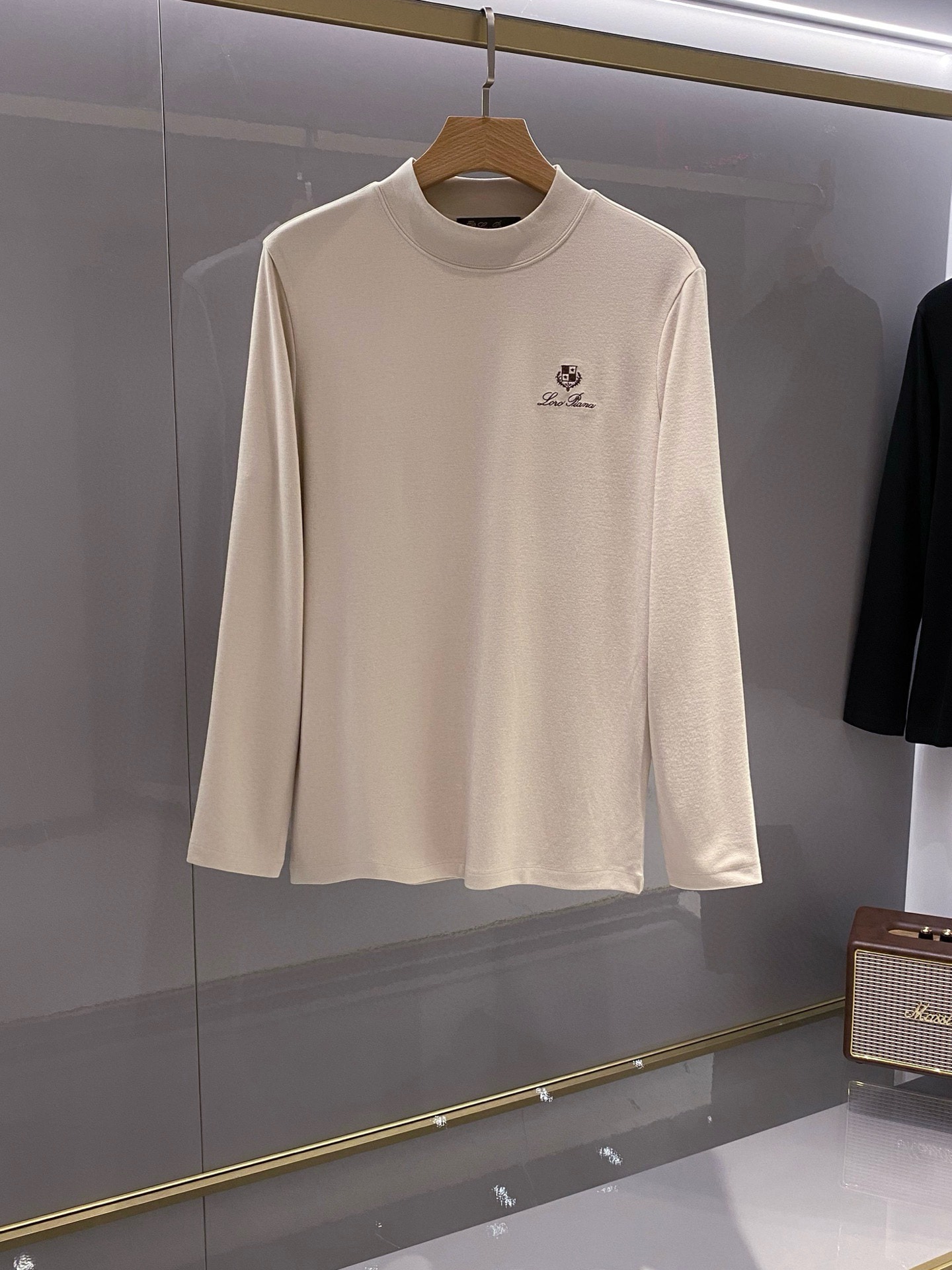 로*피아나 라운드넥 긴팔 이너웨어