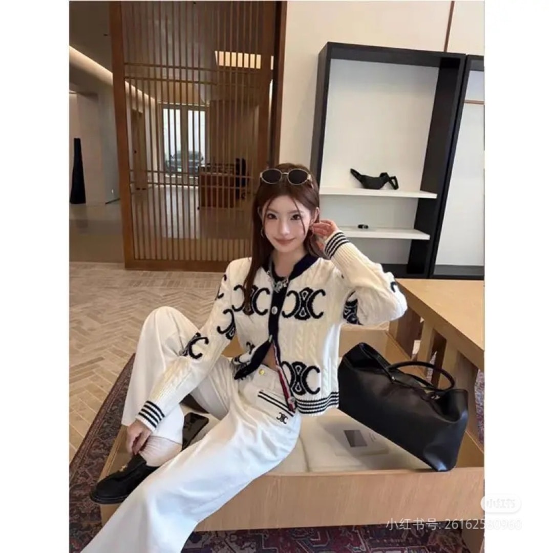 셀*느 신상 자카드 니트 가디건