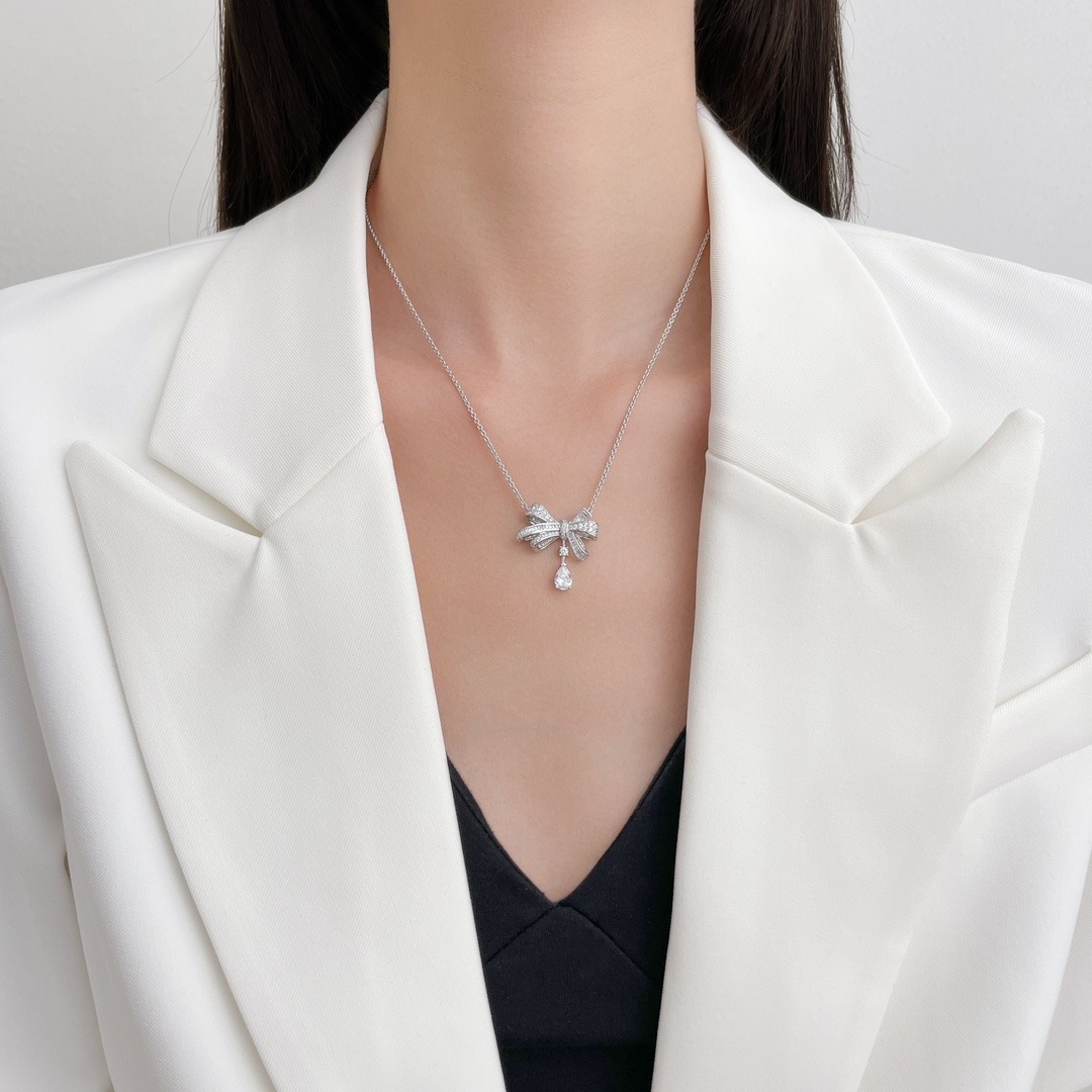 그*프 틸다의 보우 네크리스