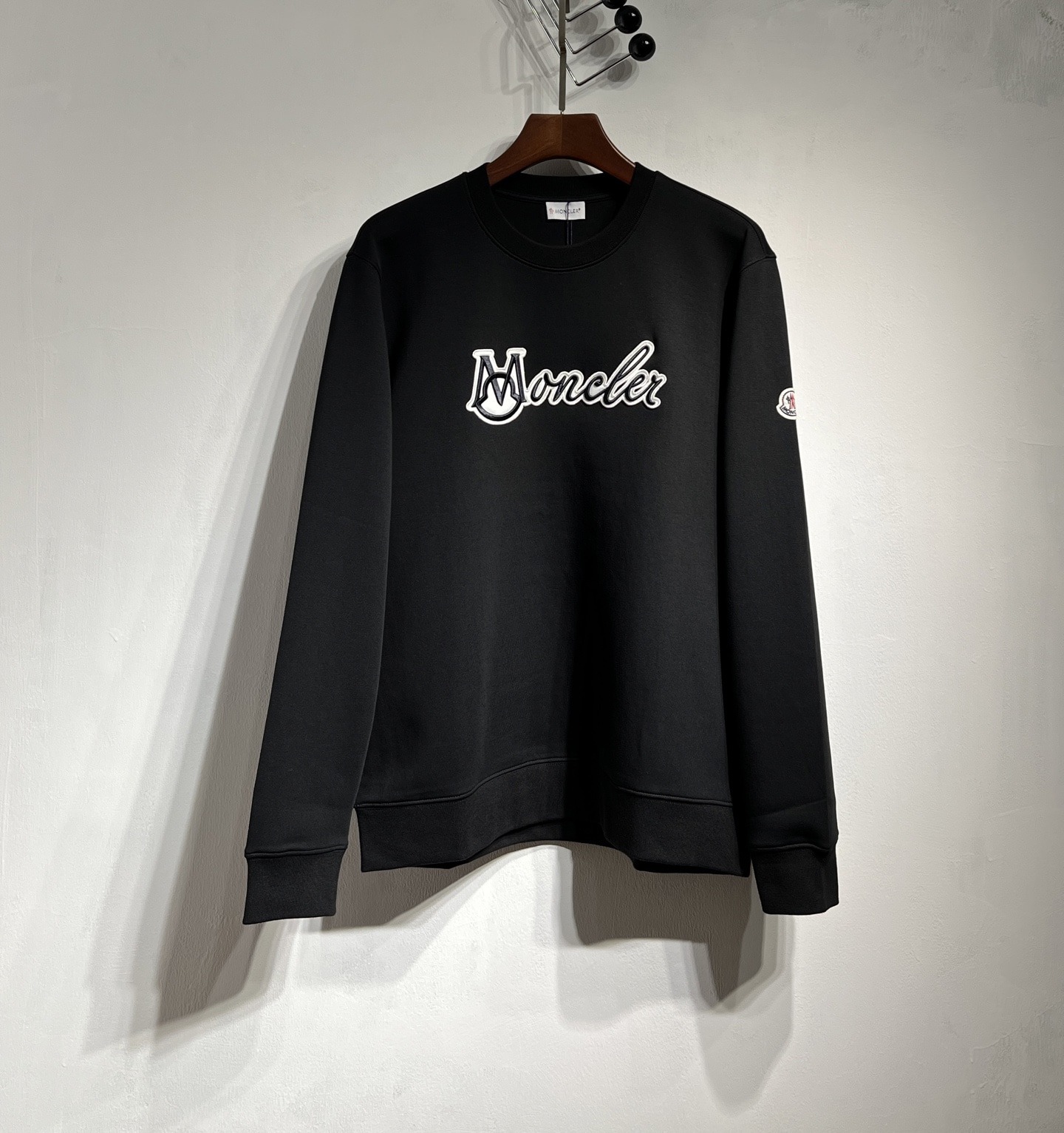 몽클레어 신상 맨투맨