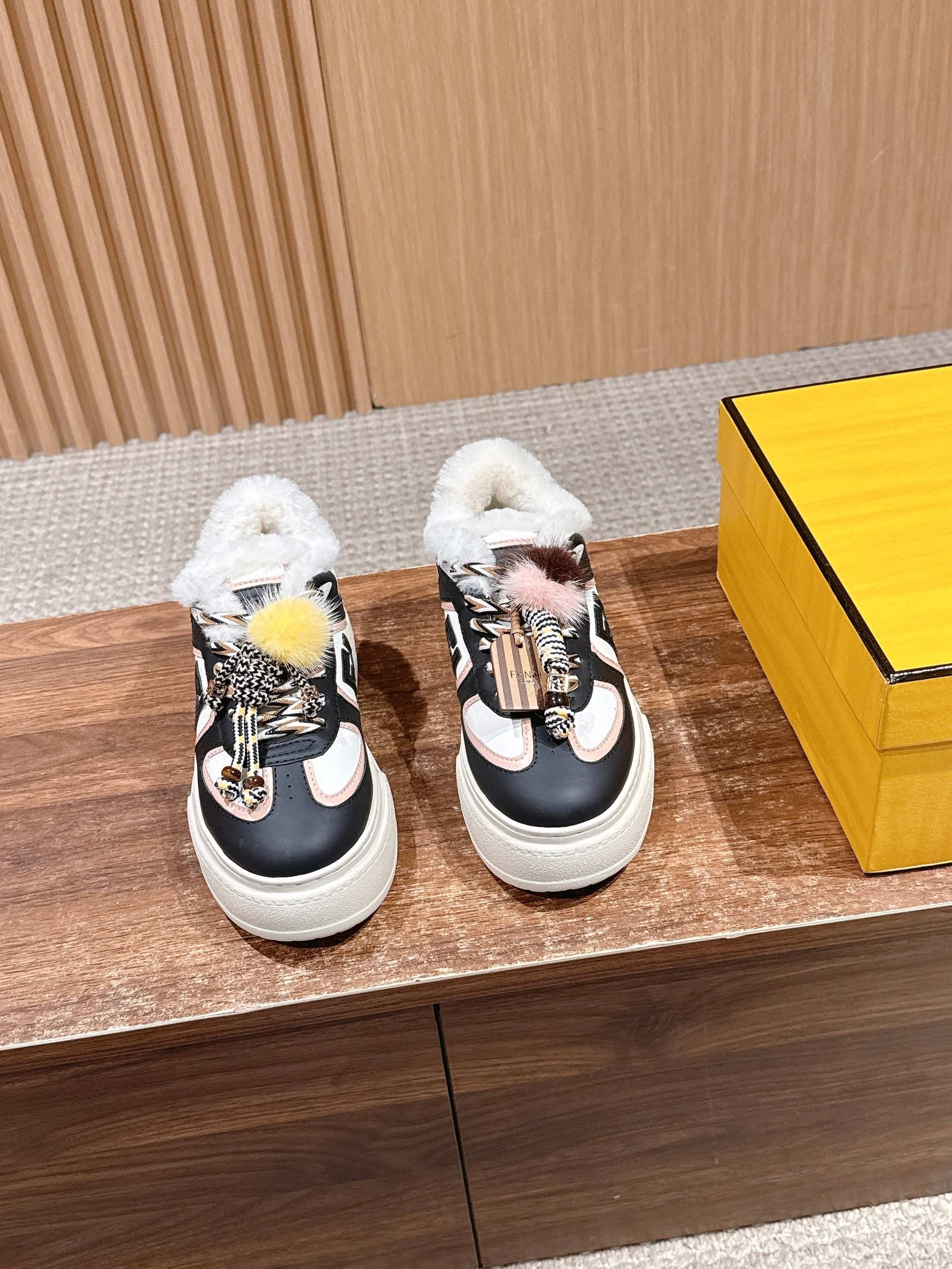 펜* 신상 통굽 스니커즈