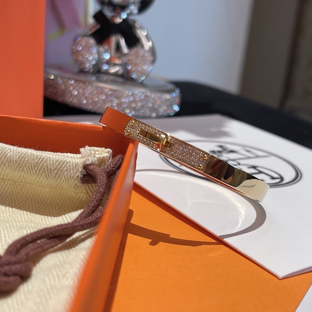 에*메스 핸드메이드 큐빅 팔찌