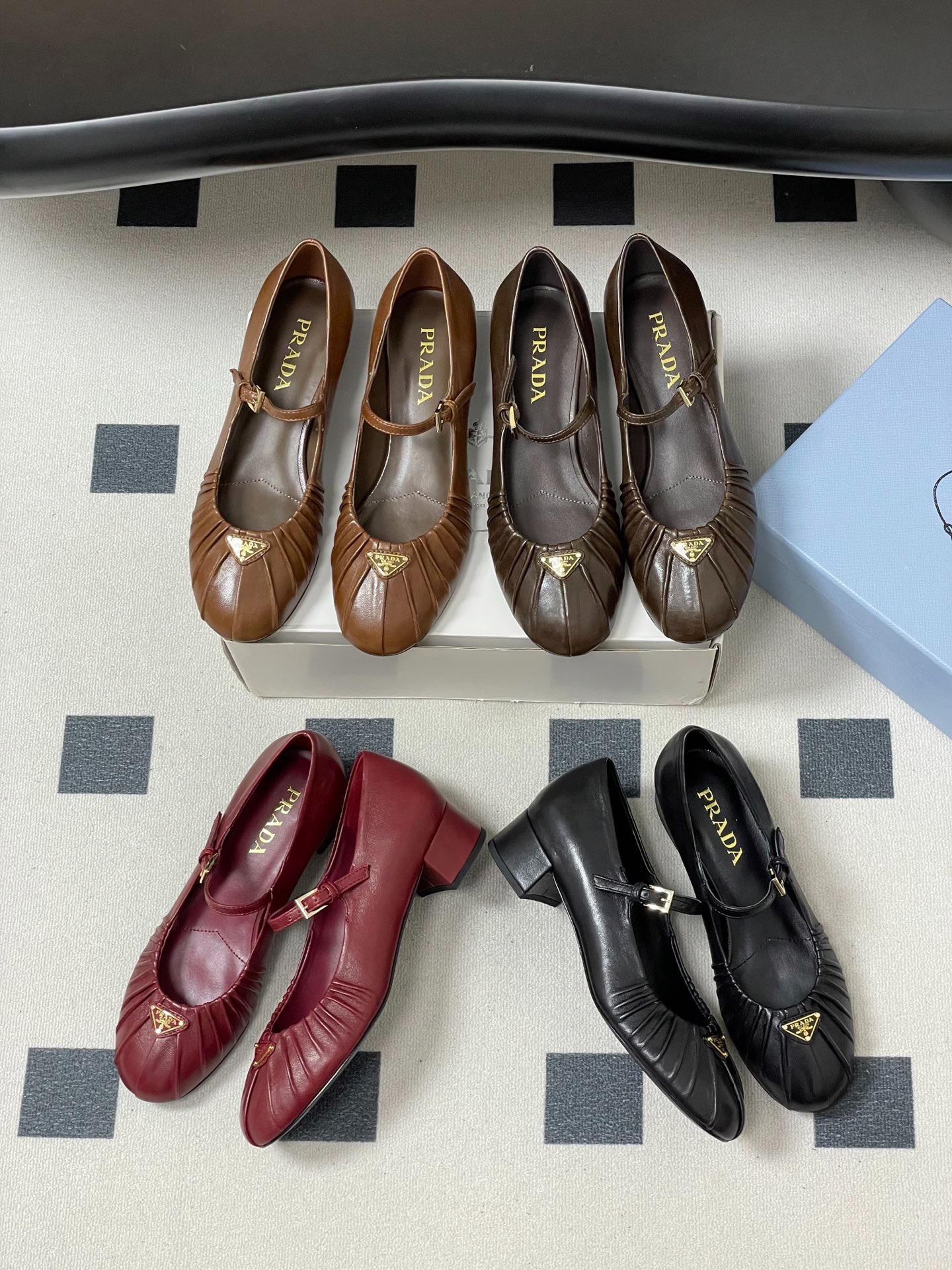 프*다 26S 봄여름 신상 클래식 통굽 샌들