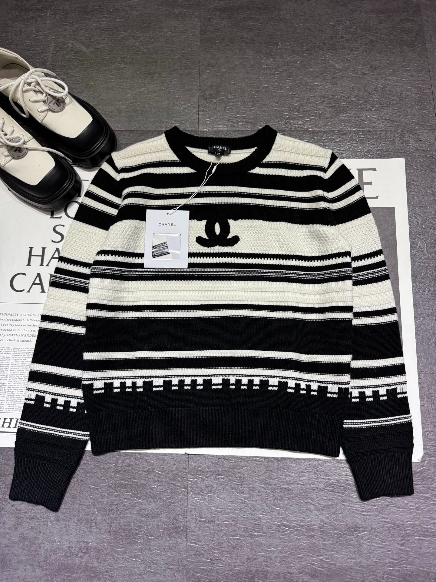 샤* 스트라이프 풀오버 스웨터