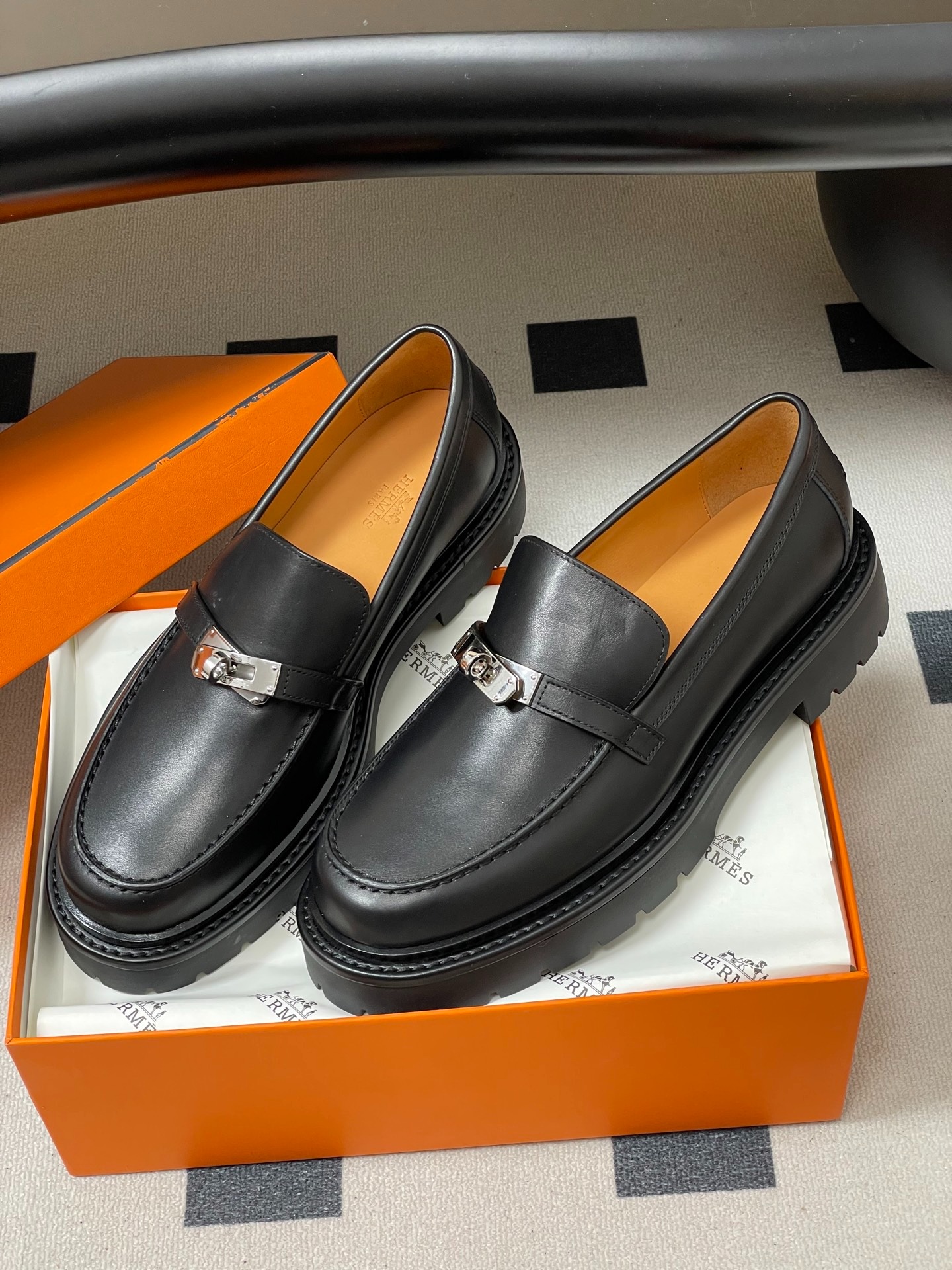 에*메스 클래식 켈리버클