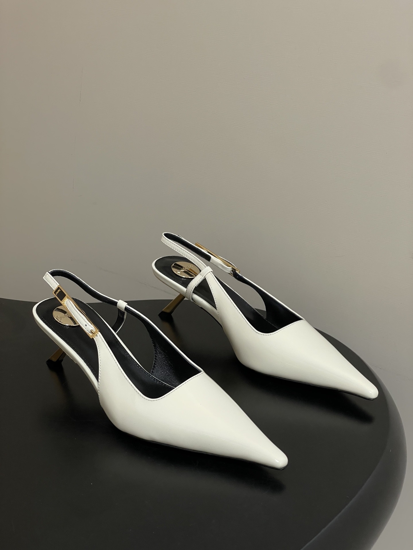 입*로랑 26 봄여름 신상 스틸레토 샌들