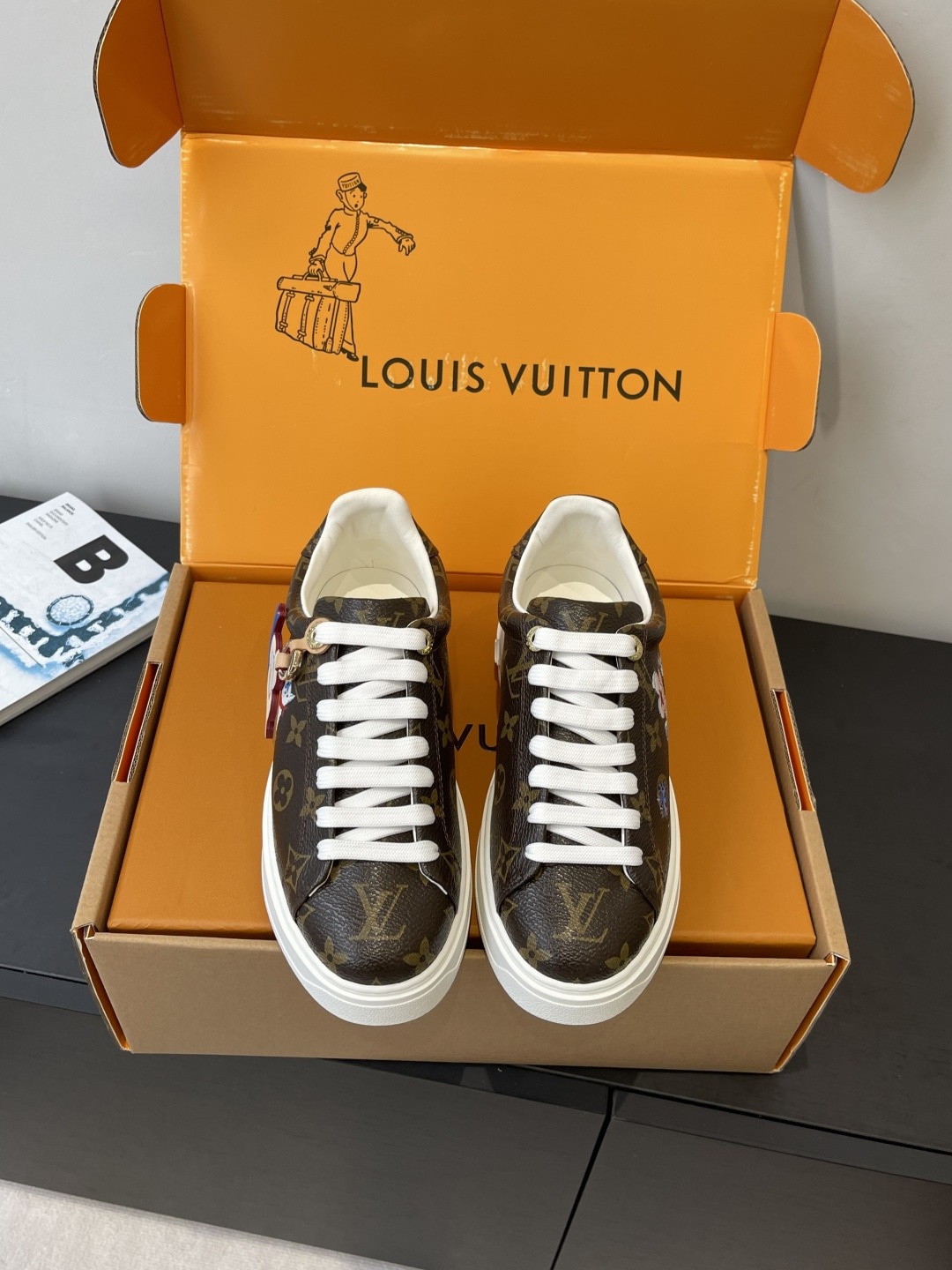 루*비통 캐주얼 스니커즈