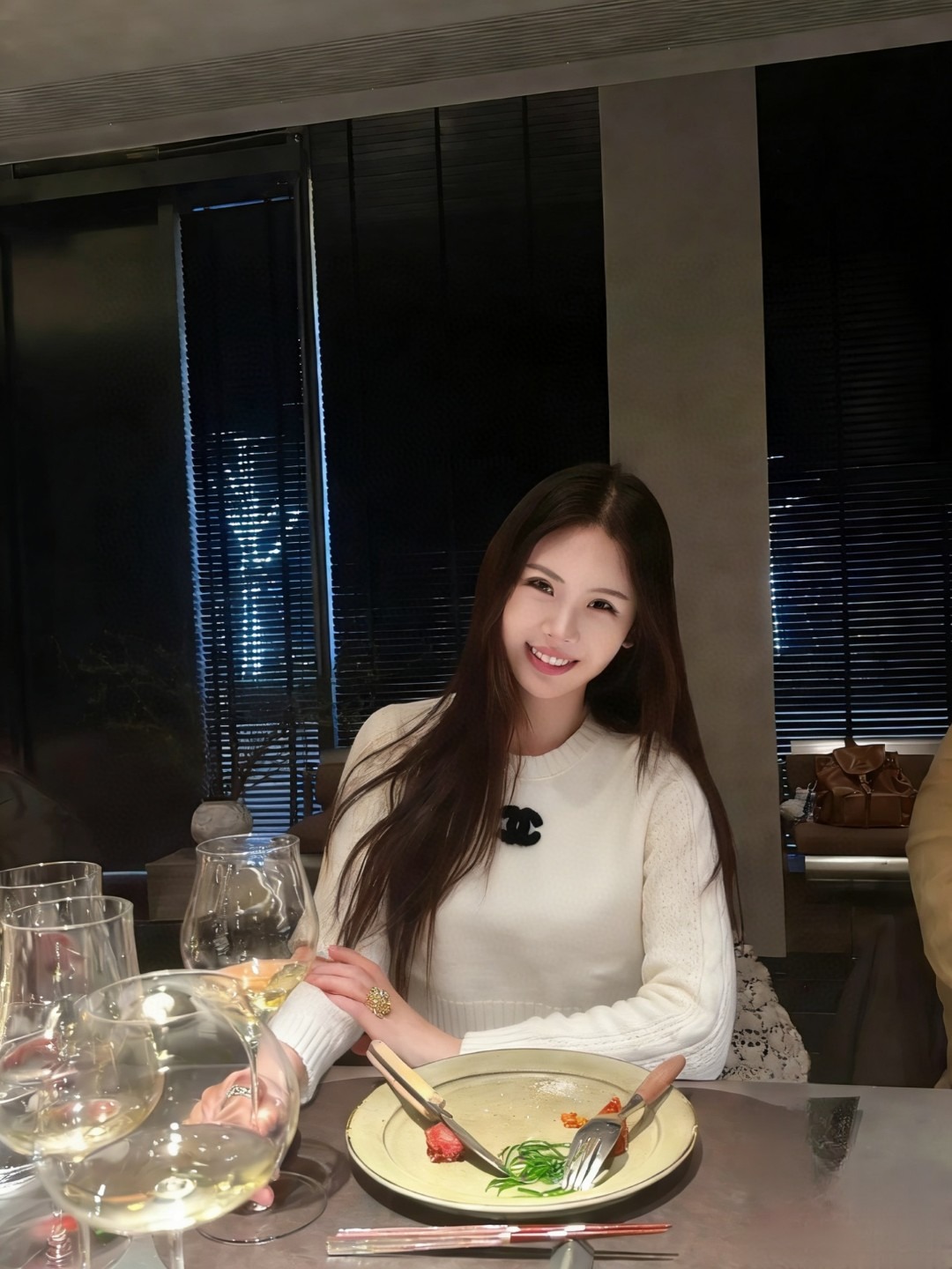 샤* 26 신상 스탠드 라운드 니트 탑