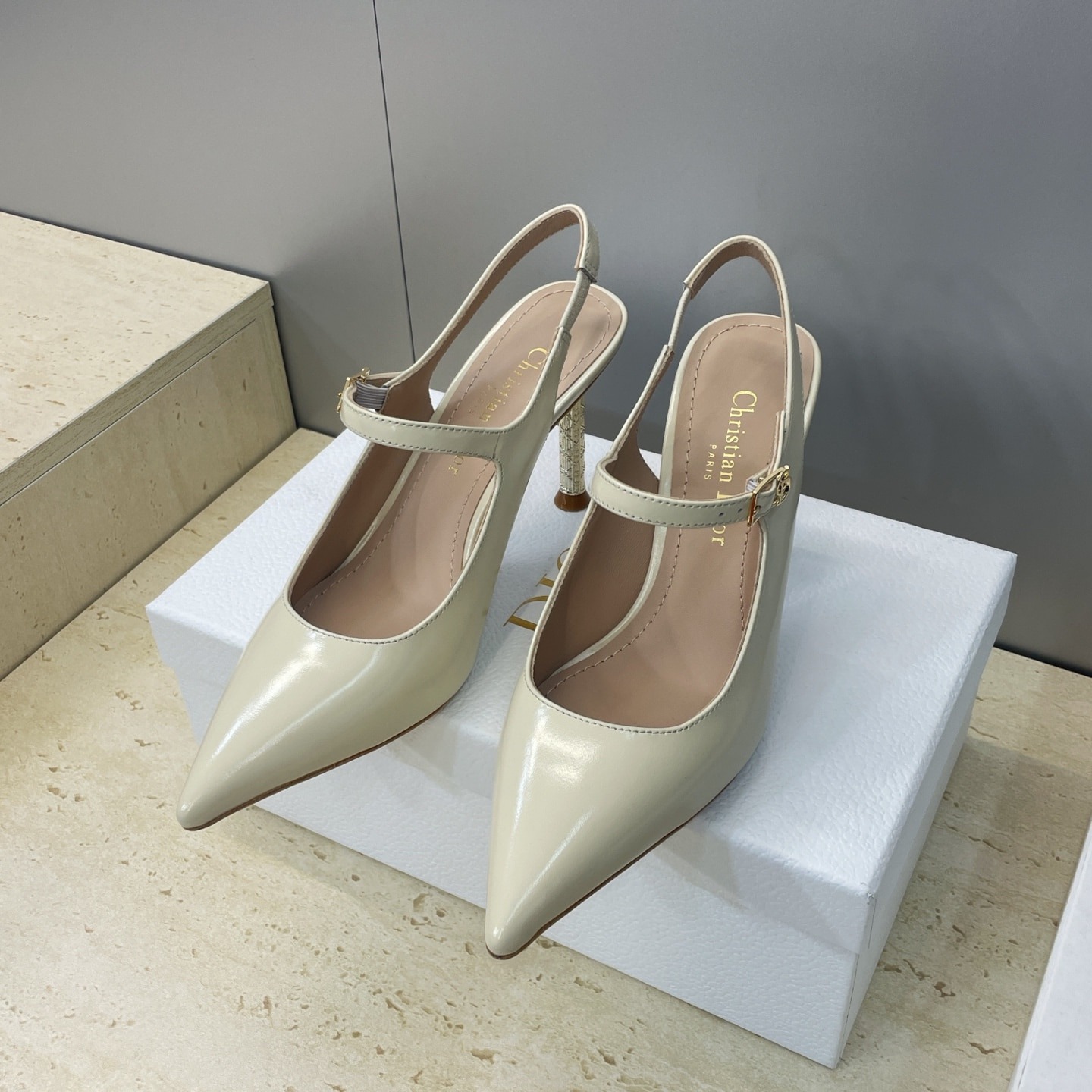 디* 26 신상 스틸레토 힐