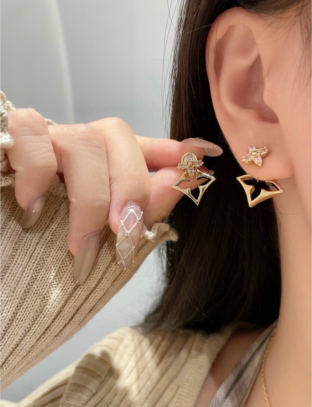 루*비통 신상 꽃 귀걸이