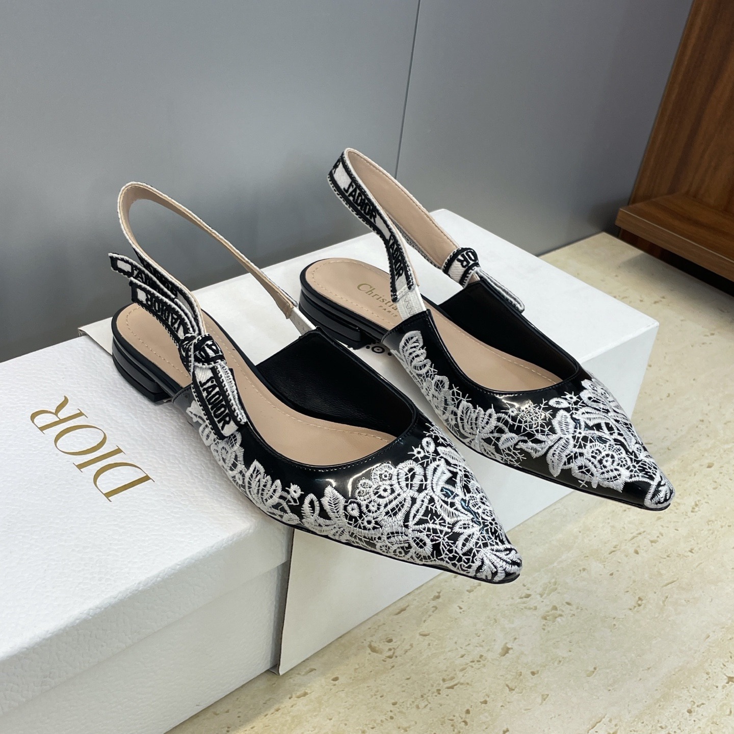 디* 26 스트랩 백 샌들