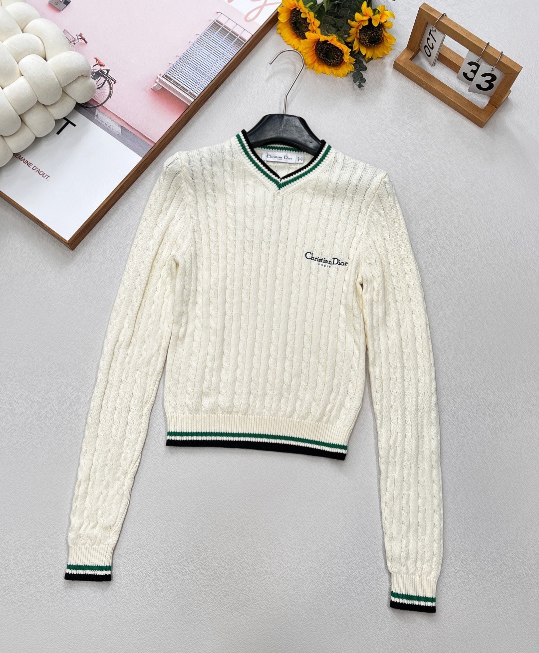 디* 신상 꽈배기 니트